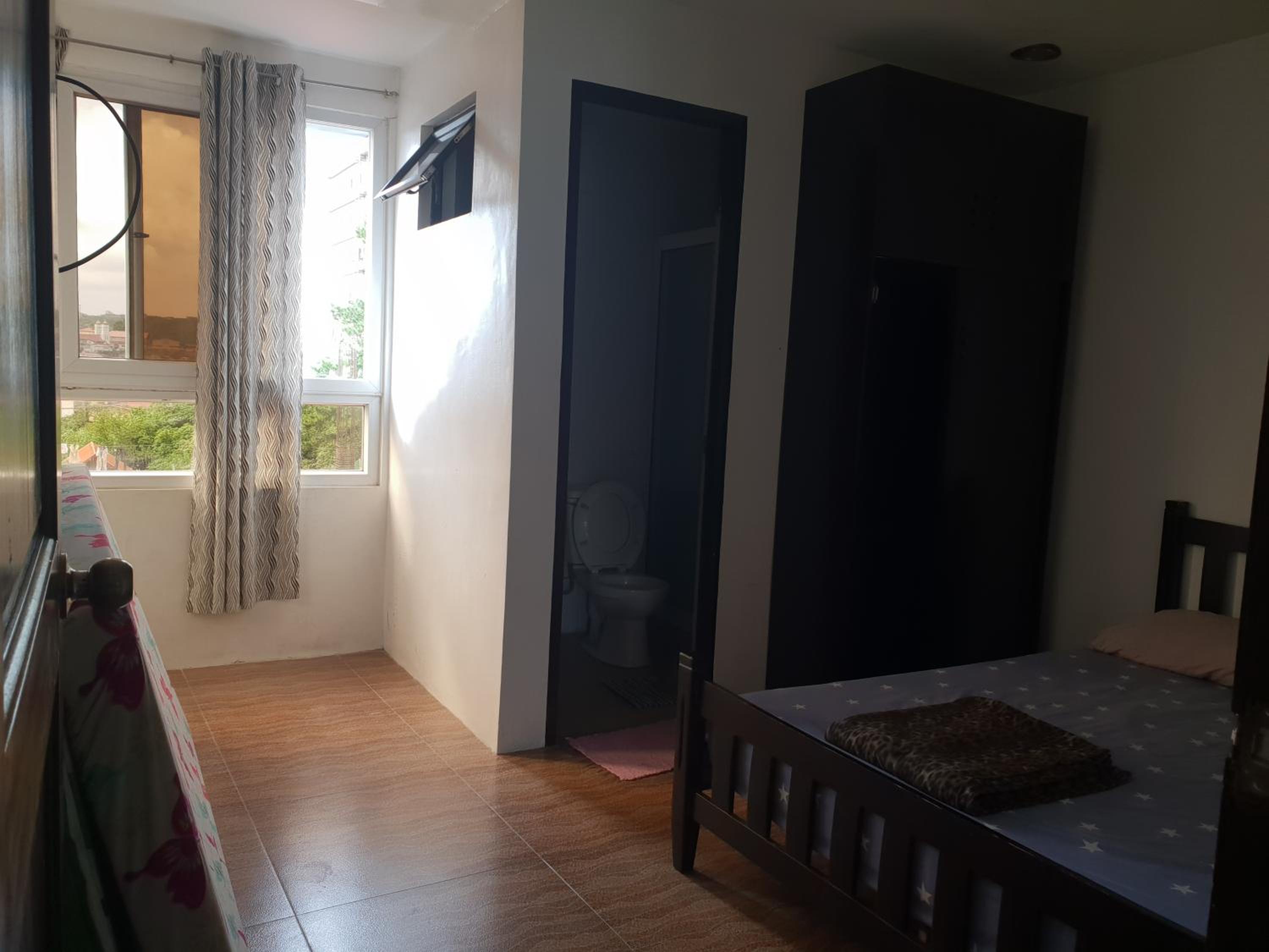 Three-Bedroom Apartment - Photo 6