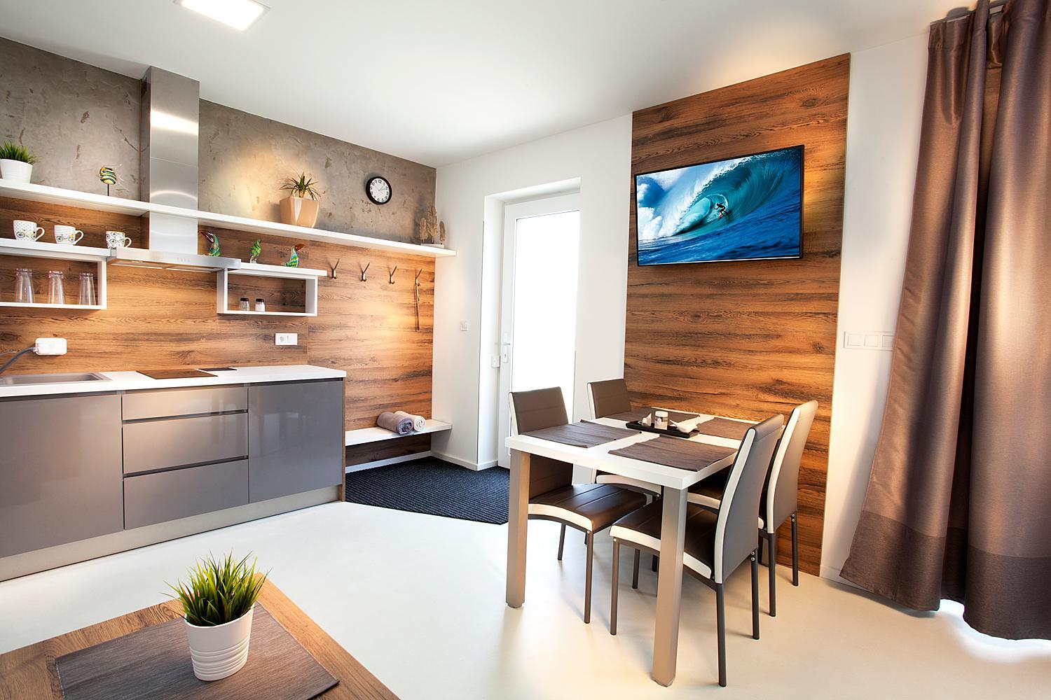 Apartment 5 photo 2