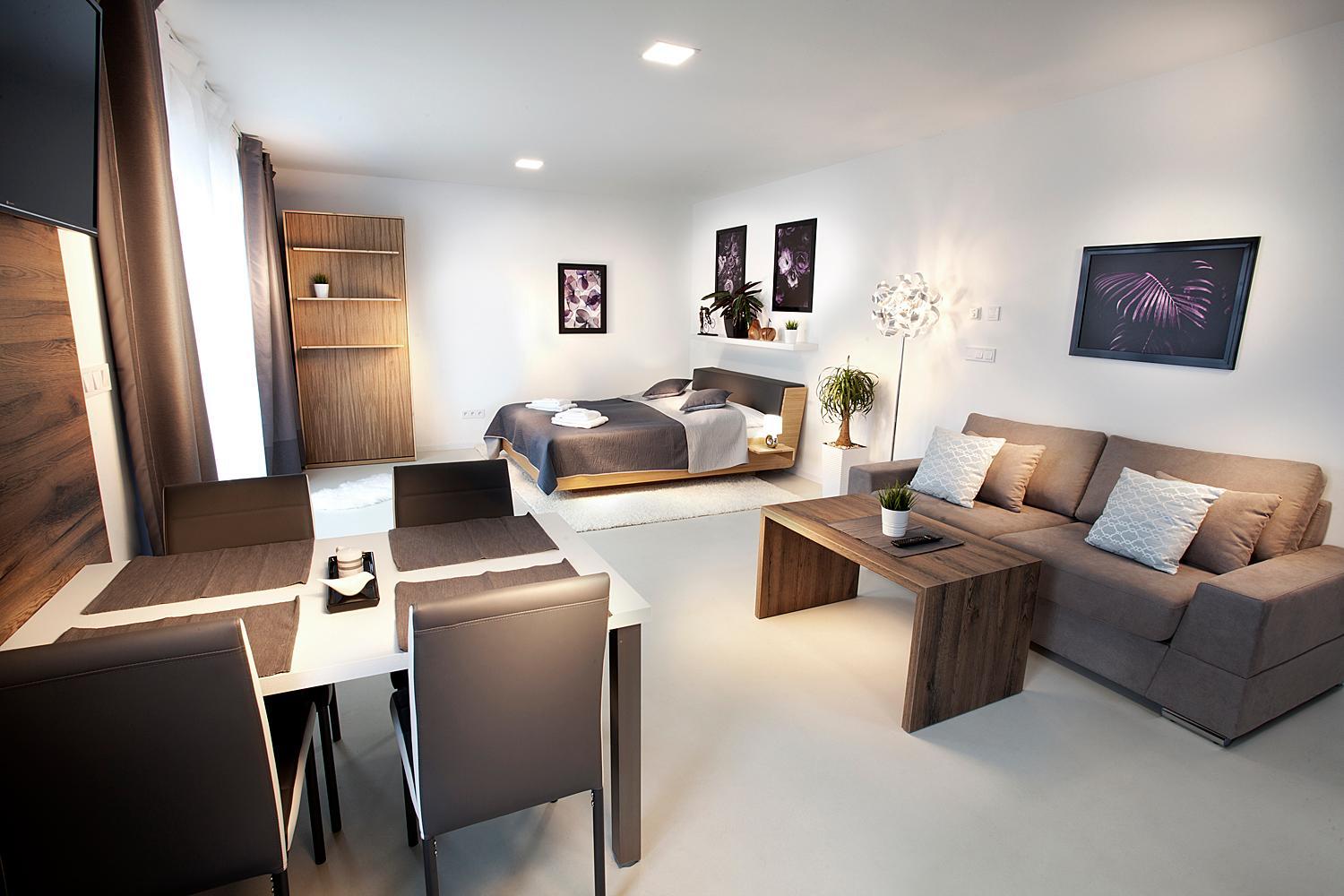 Apartment 5