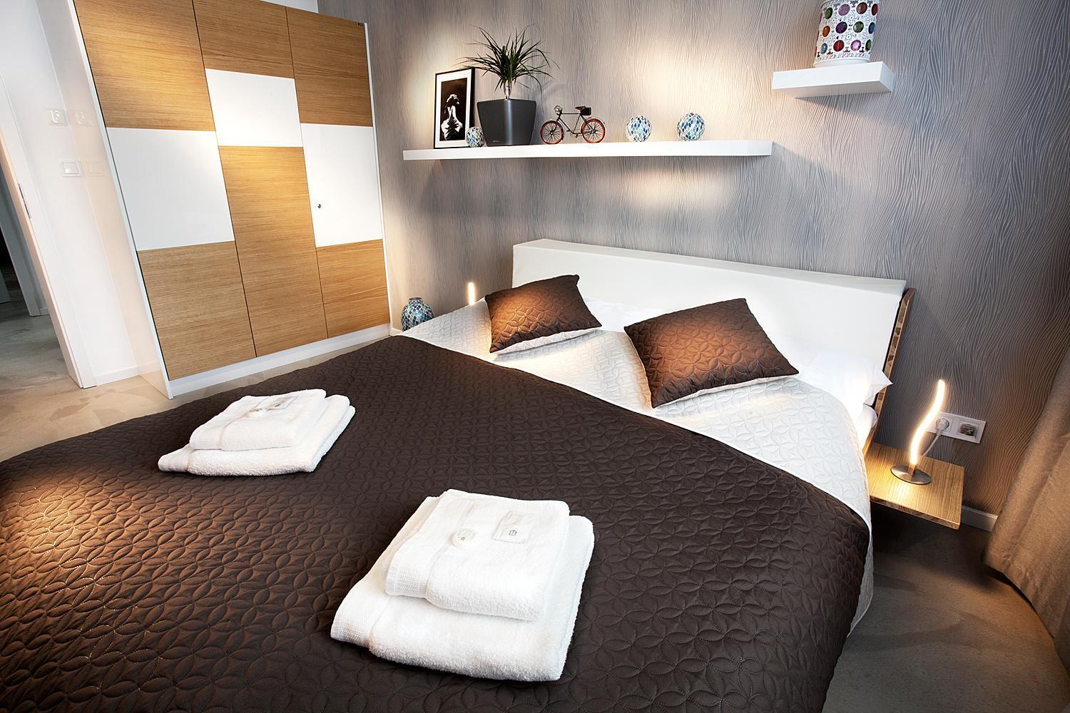 Apartment 4