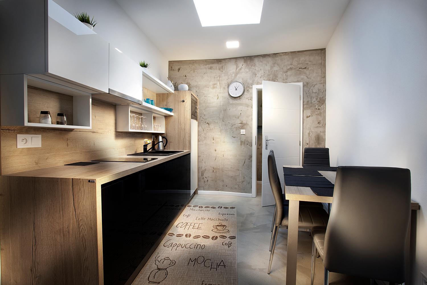 Apartment 4 photo 3