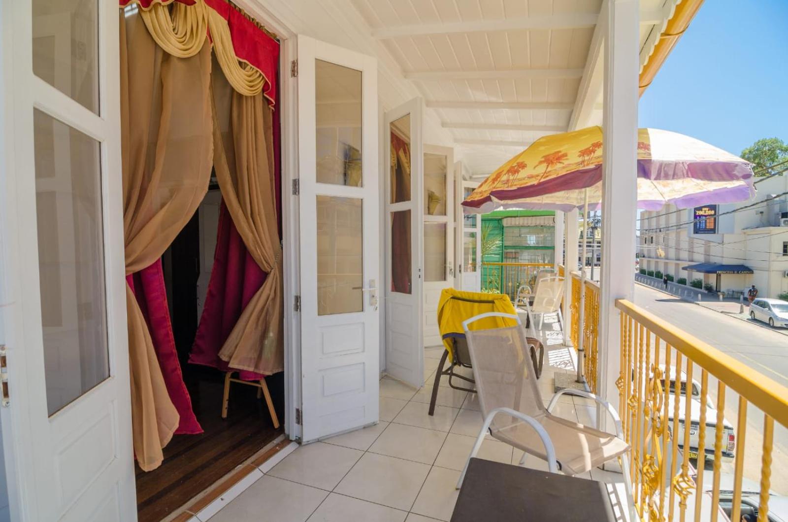 Apartment with Balcony photo 2