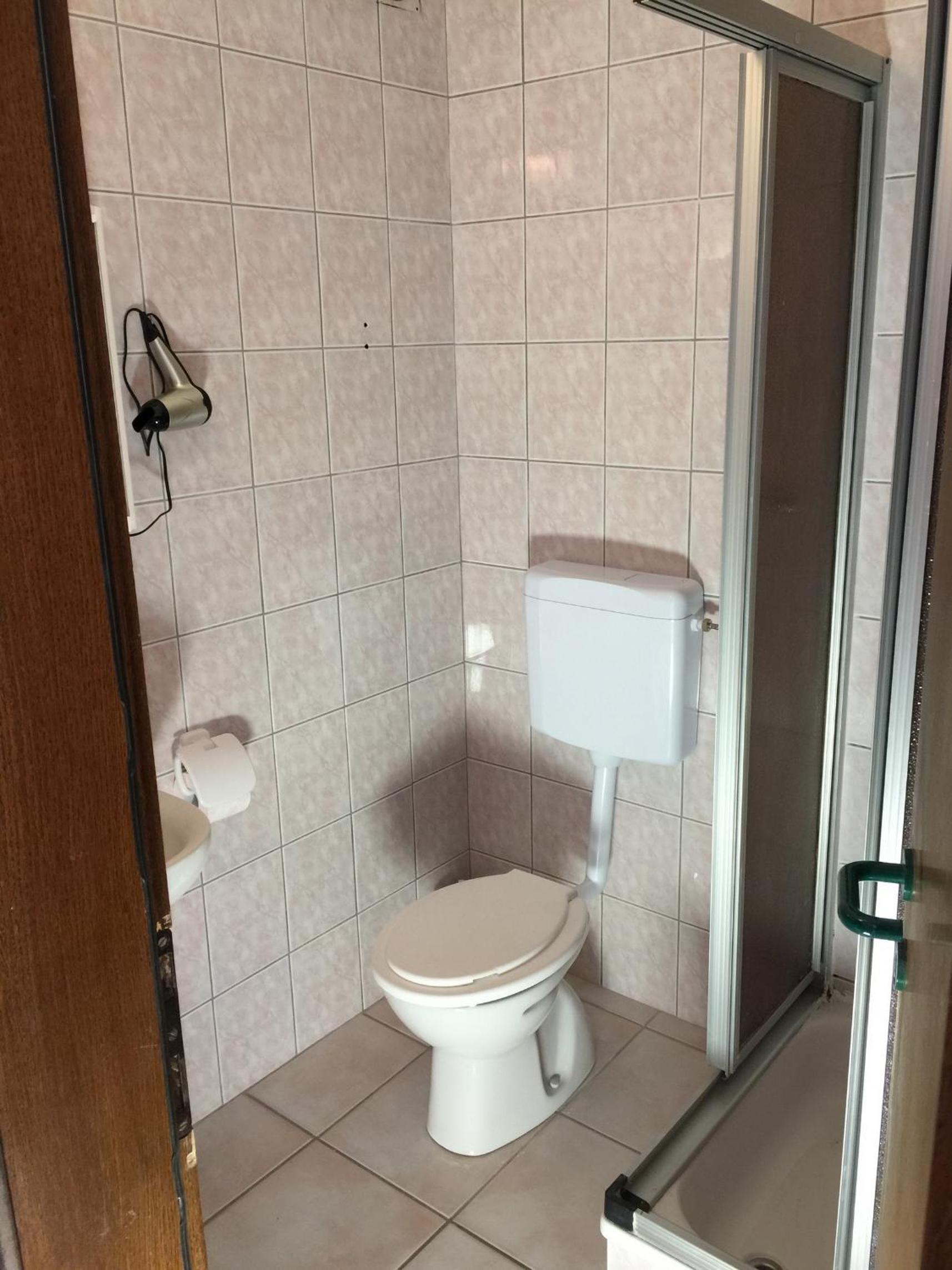 Budget Double Room photo 2