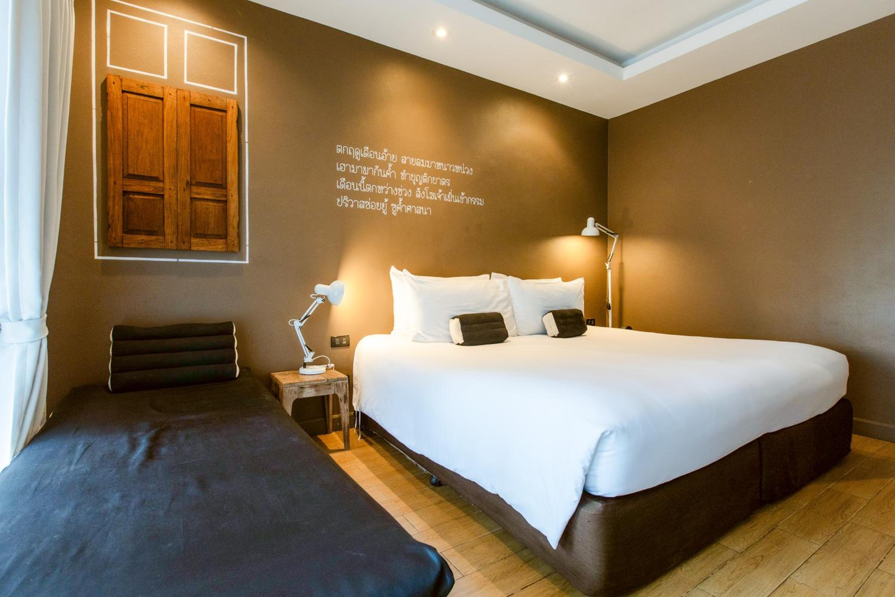 Deluxe Double Room with Balcony photo 3