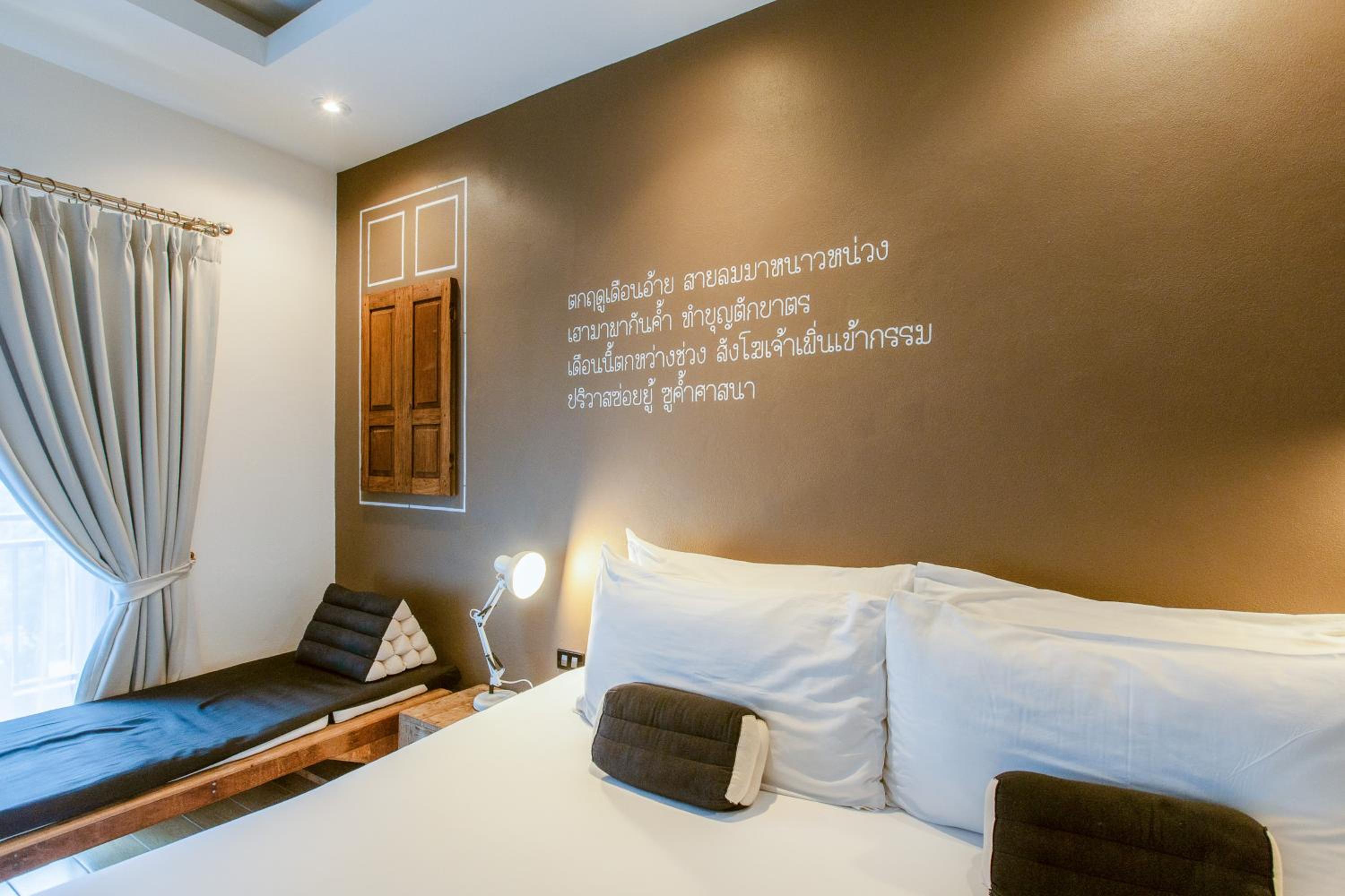 Deluxe Double Room with Balcony photo 2