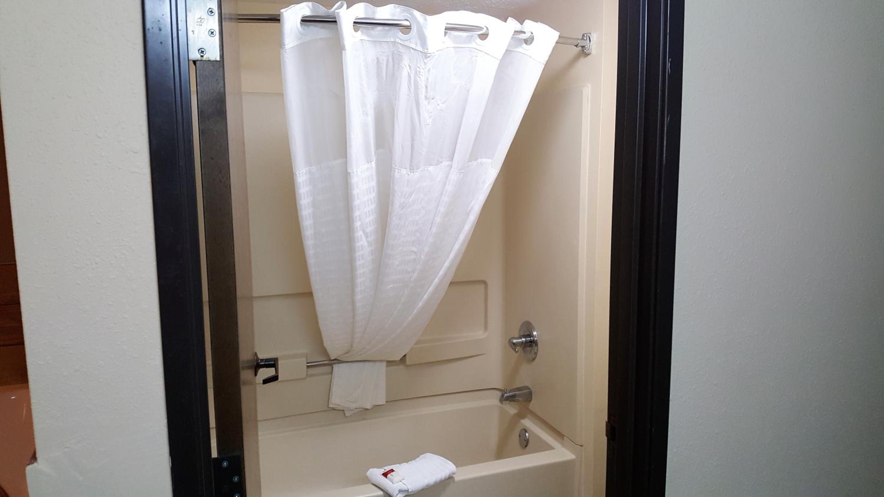 King Studio Suite with Jacuzzi - Non-Smoking - Photo 3