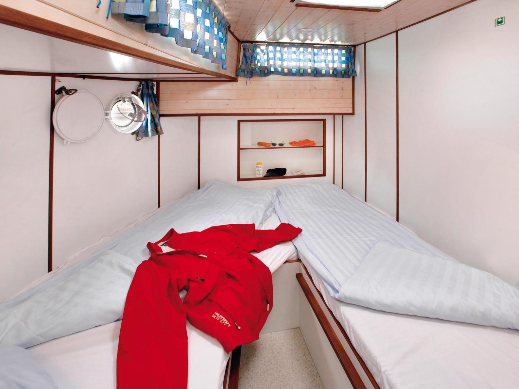 Boat - Kormoran 1500 (10-12 Adults) photo 1