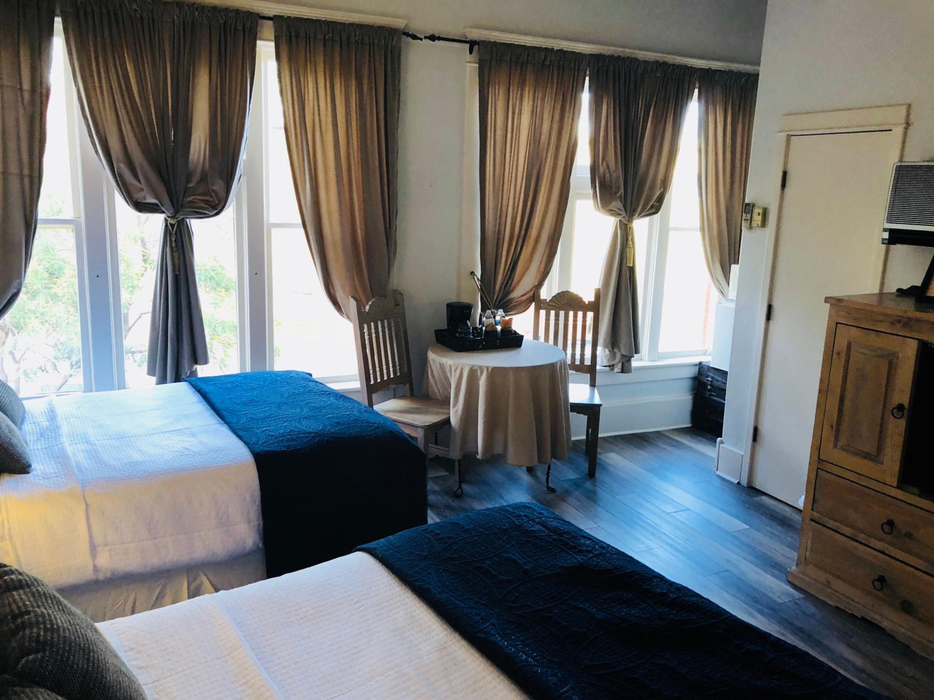 Deluxe Double Room - Photo 4