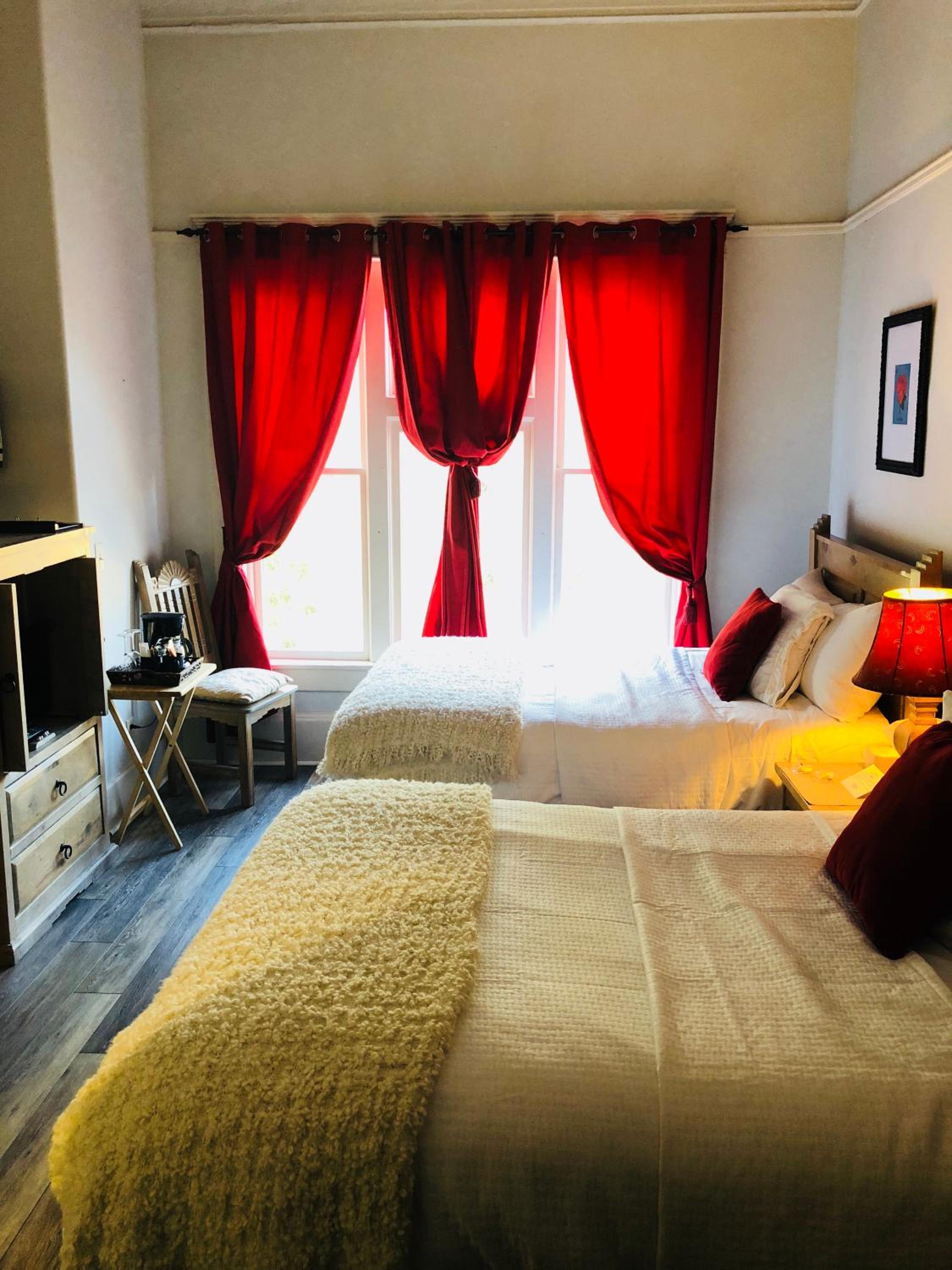 Standard Double Room - Photo 5