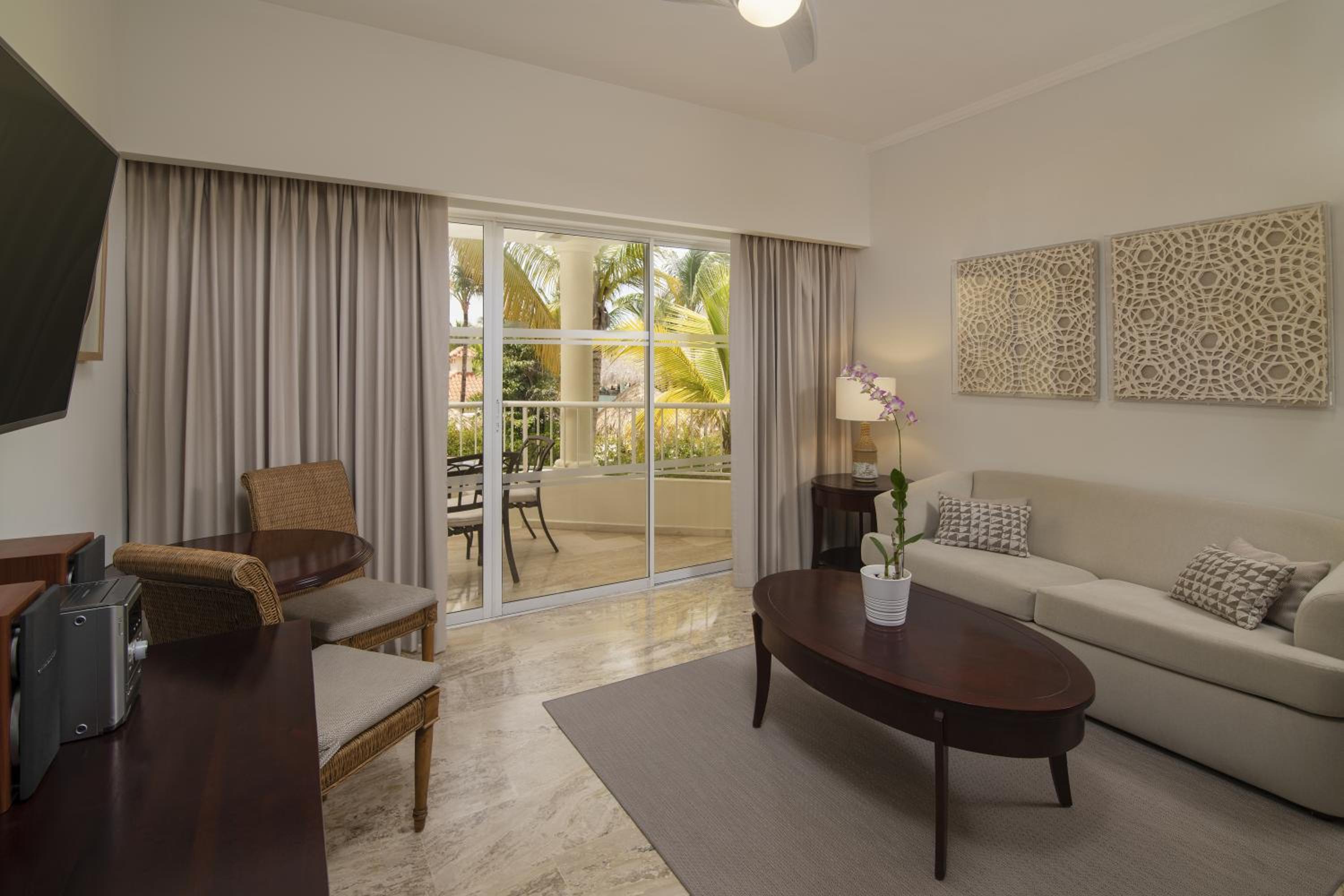 The Level Suite Garden View - Photo 3