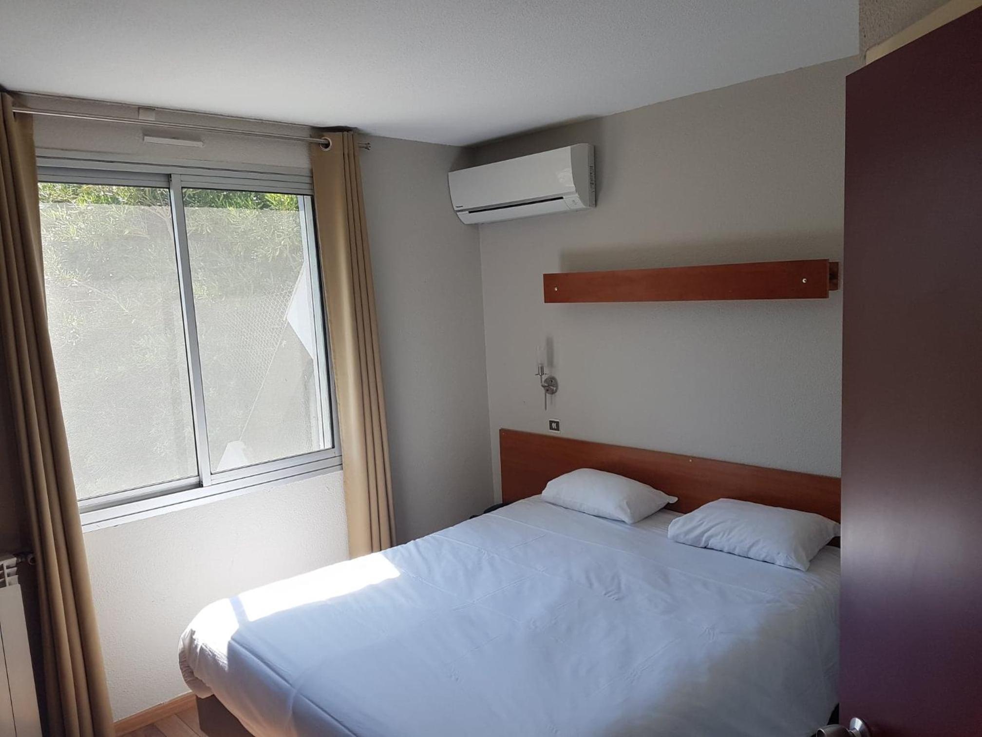 Double Room - Photo 6