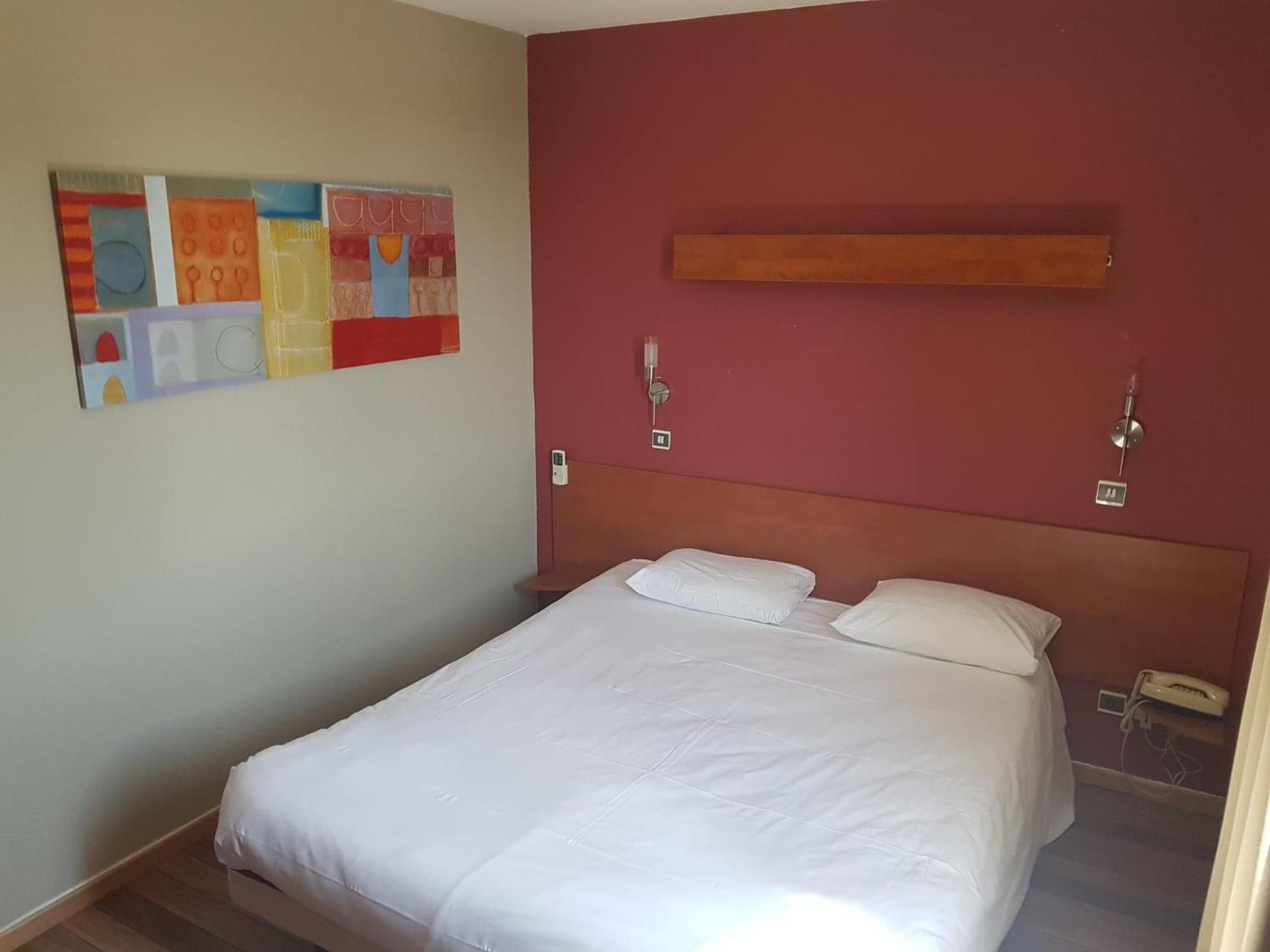 Double Room - Photo 3