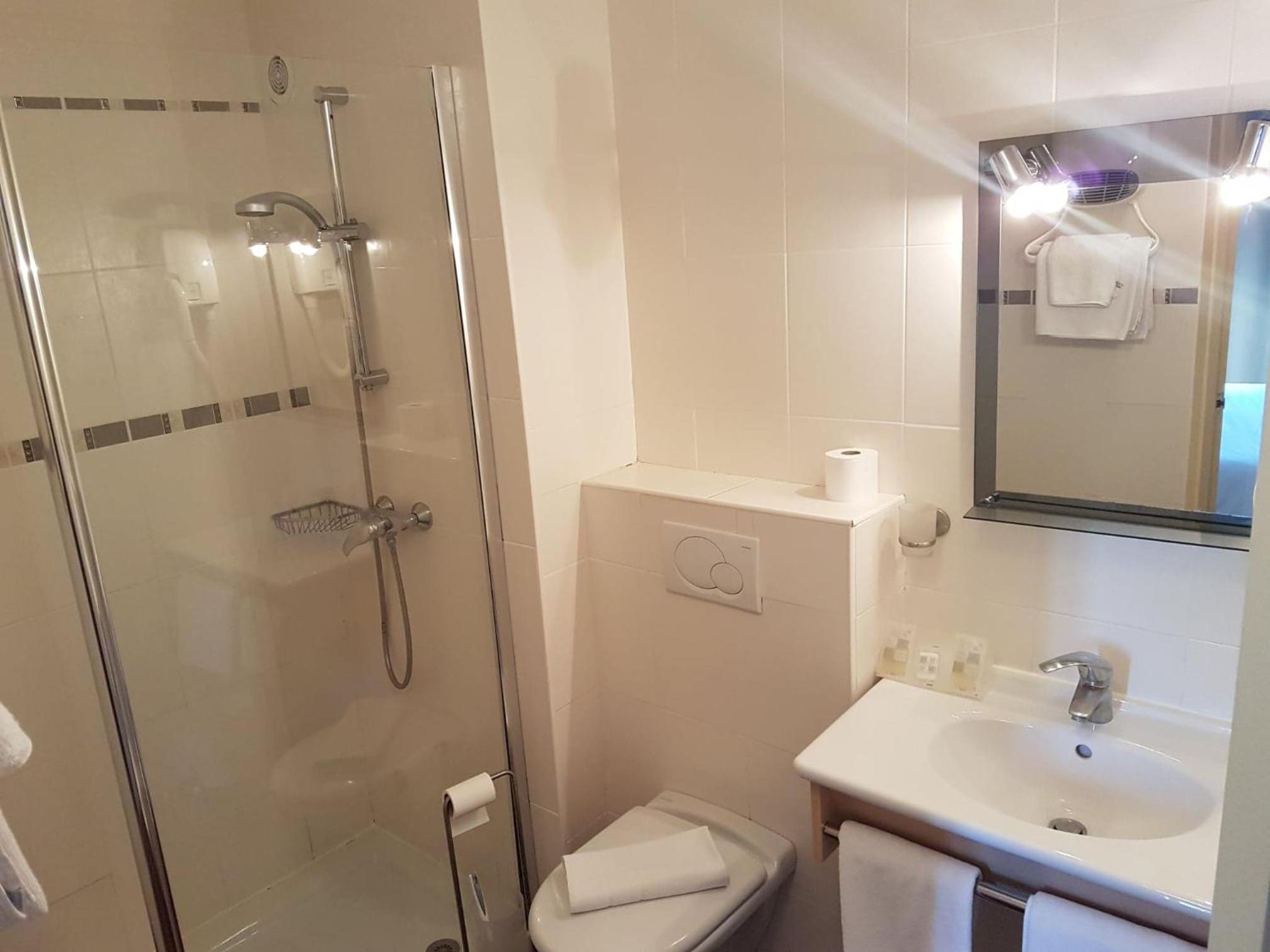 Double Room - Photo 4