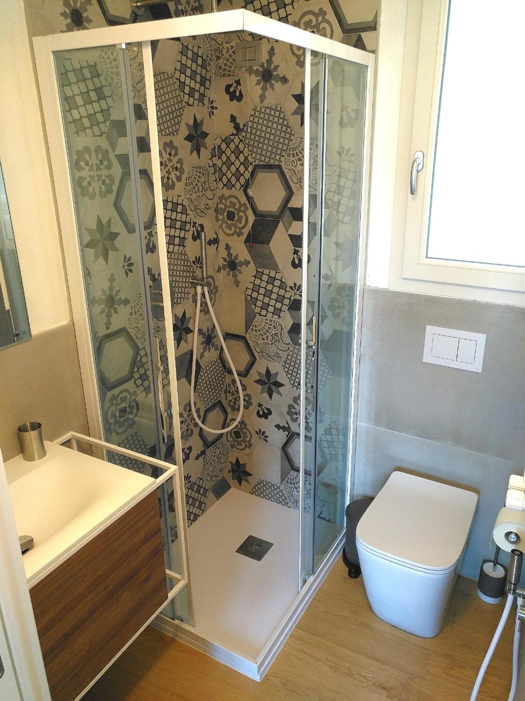 Single Room with Bathroom photo 2