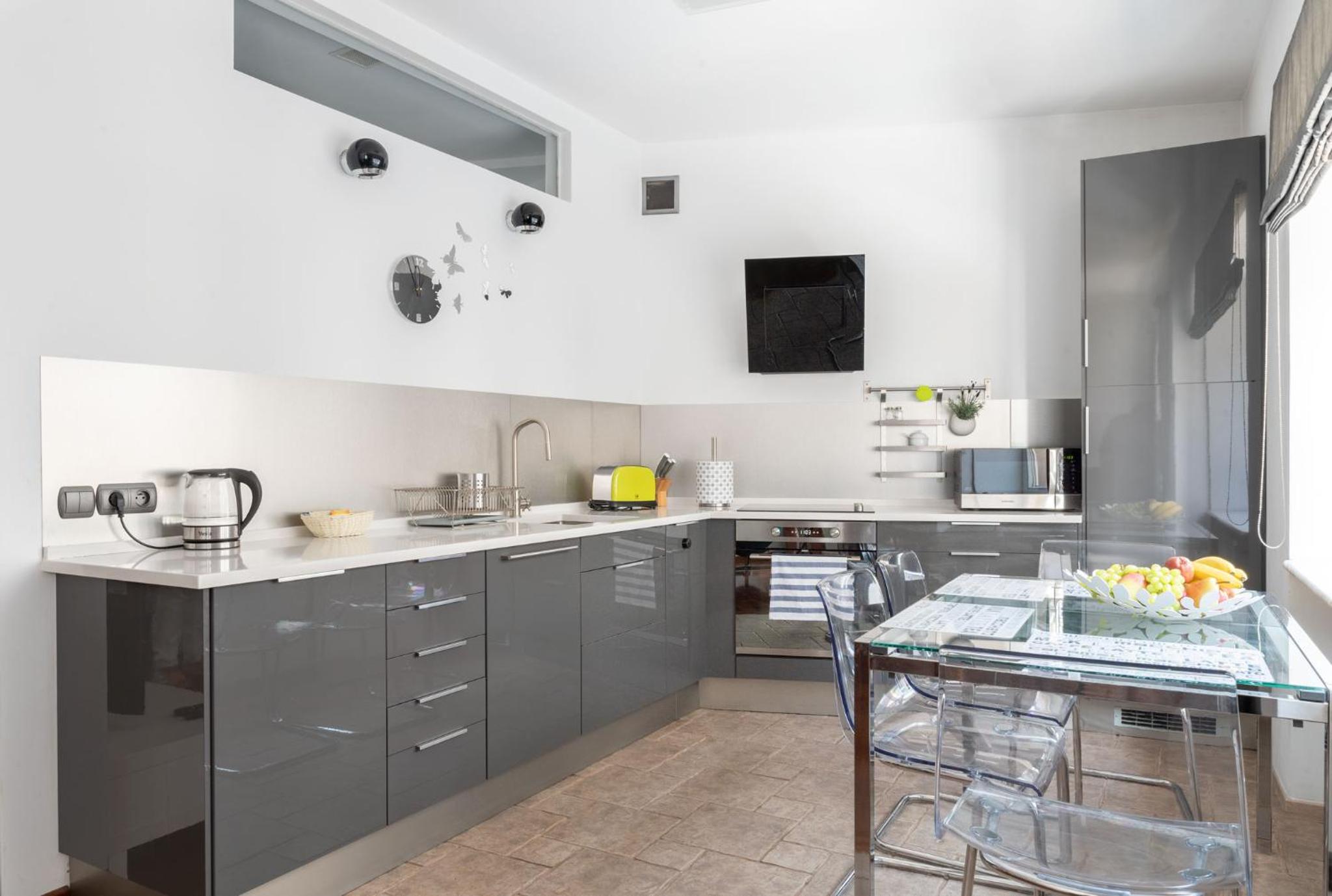 One-Bedroom Apartment - Photo 18