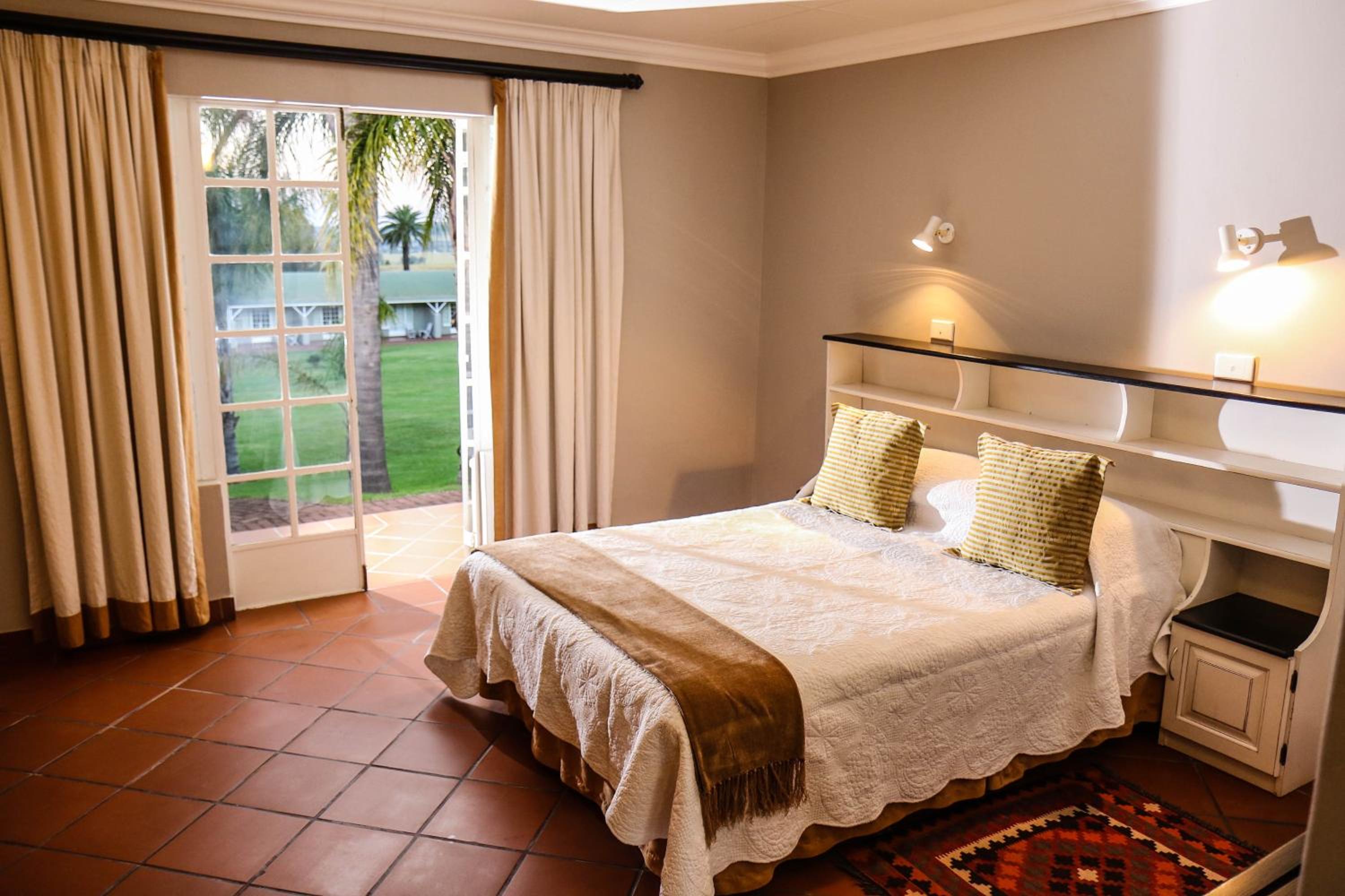 Double Room with Private Bathroom photo 1