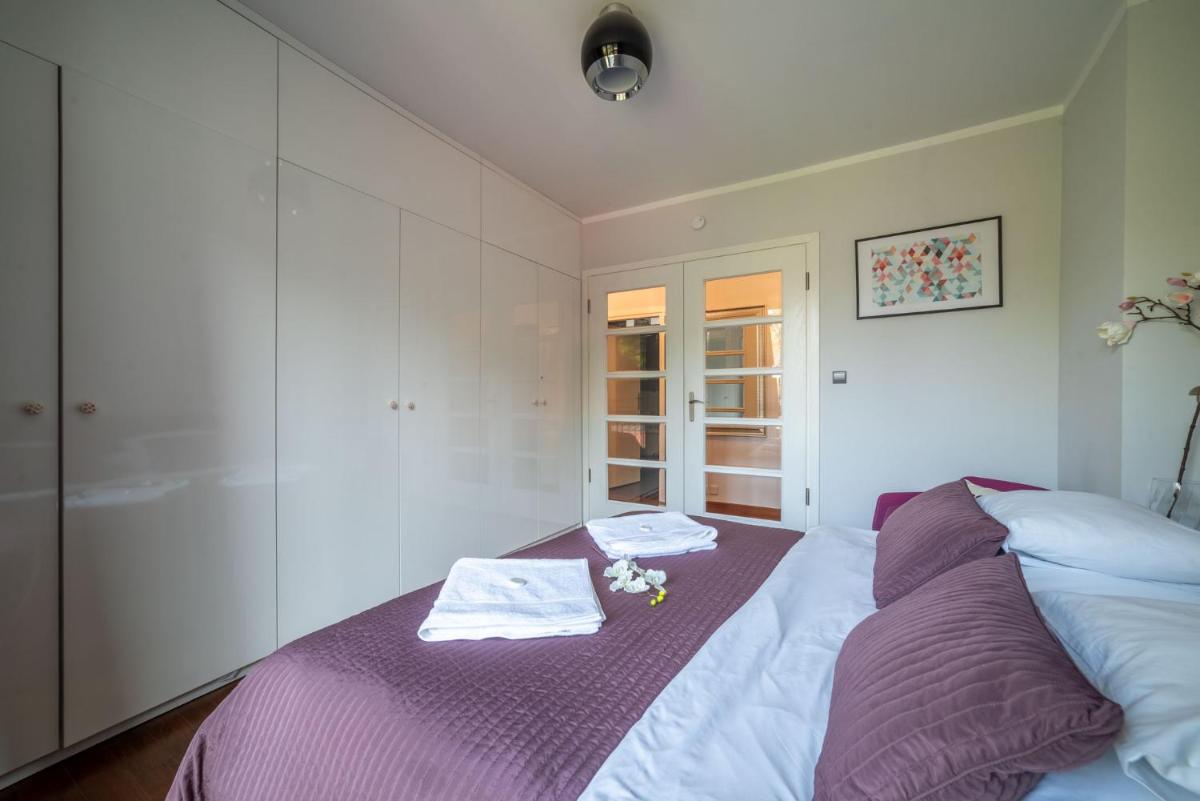 One-Bedroom Apartment - Photo 12