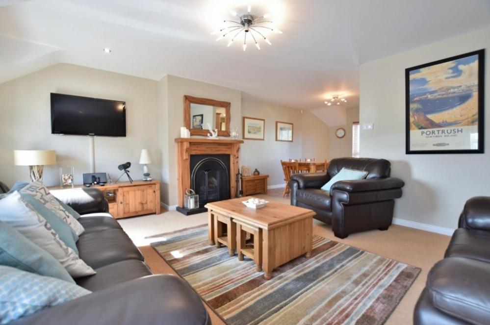Three-Bedroom House photo 3