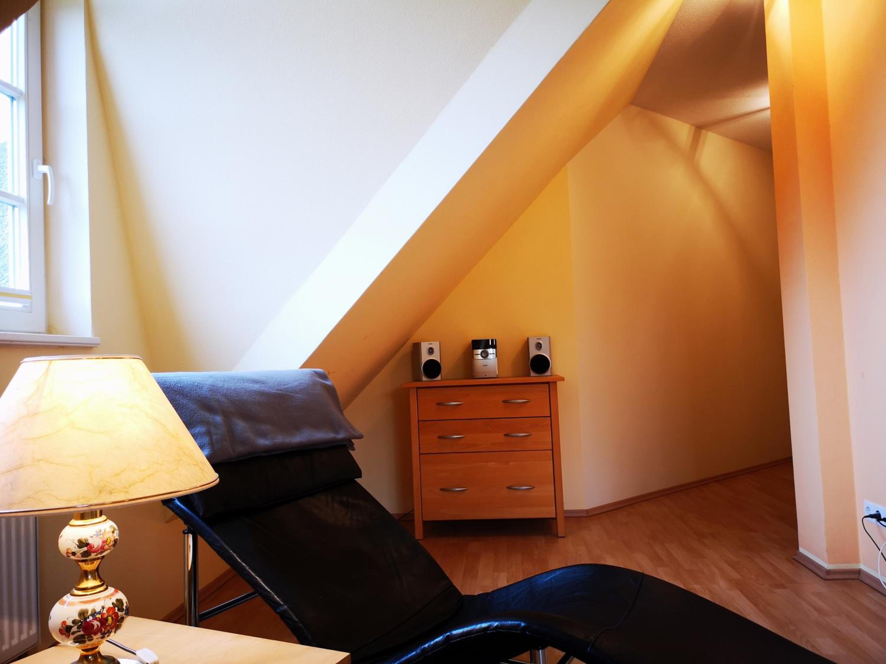 One-Bedroom Apartment - Photo 4