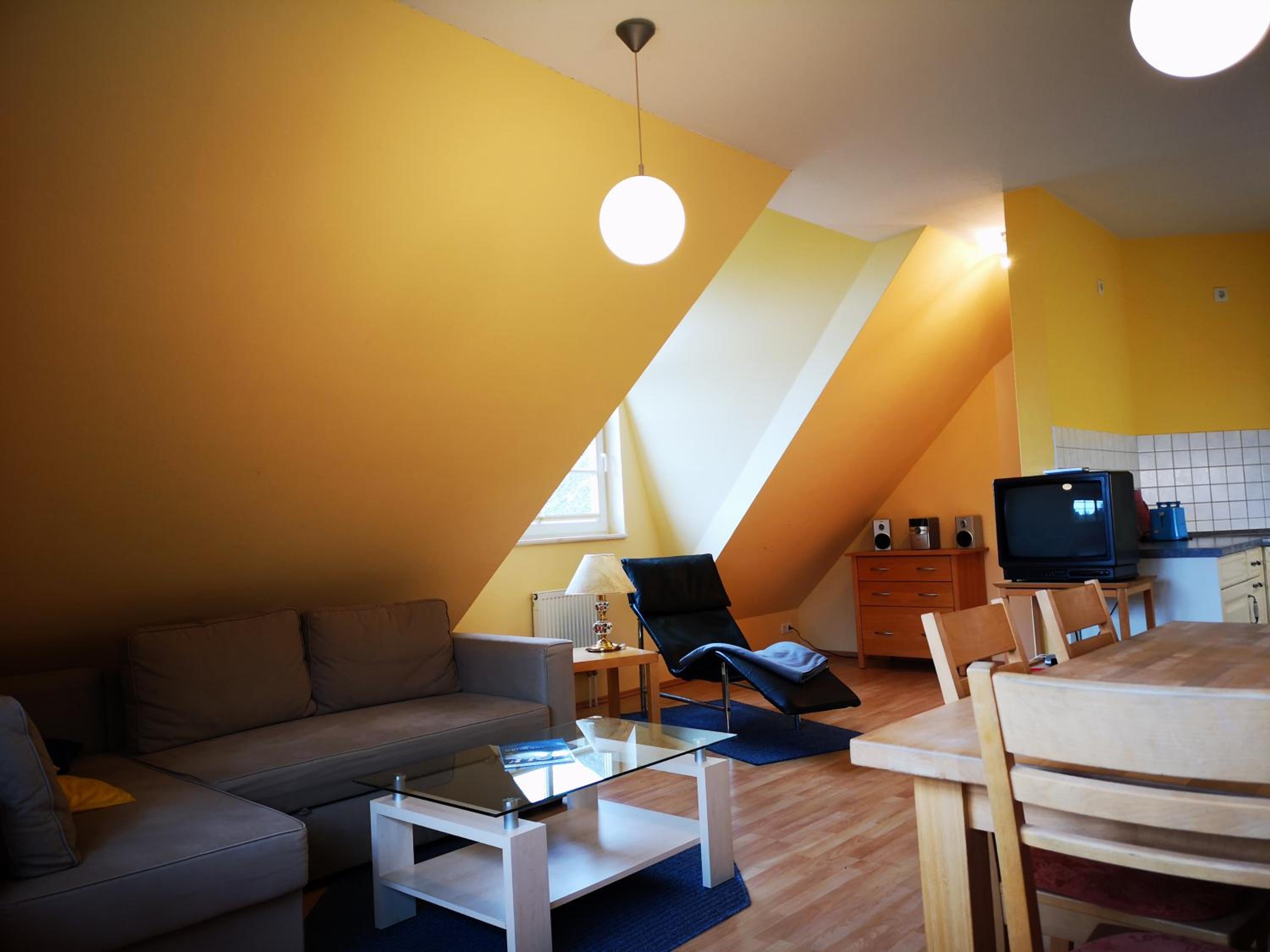 One-Bedroom Apartment - Photo 1