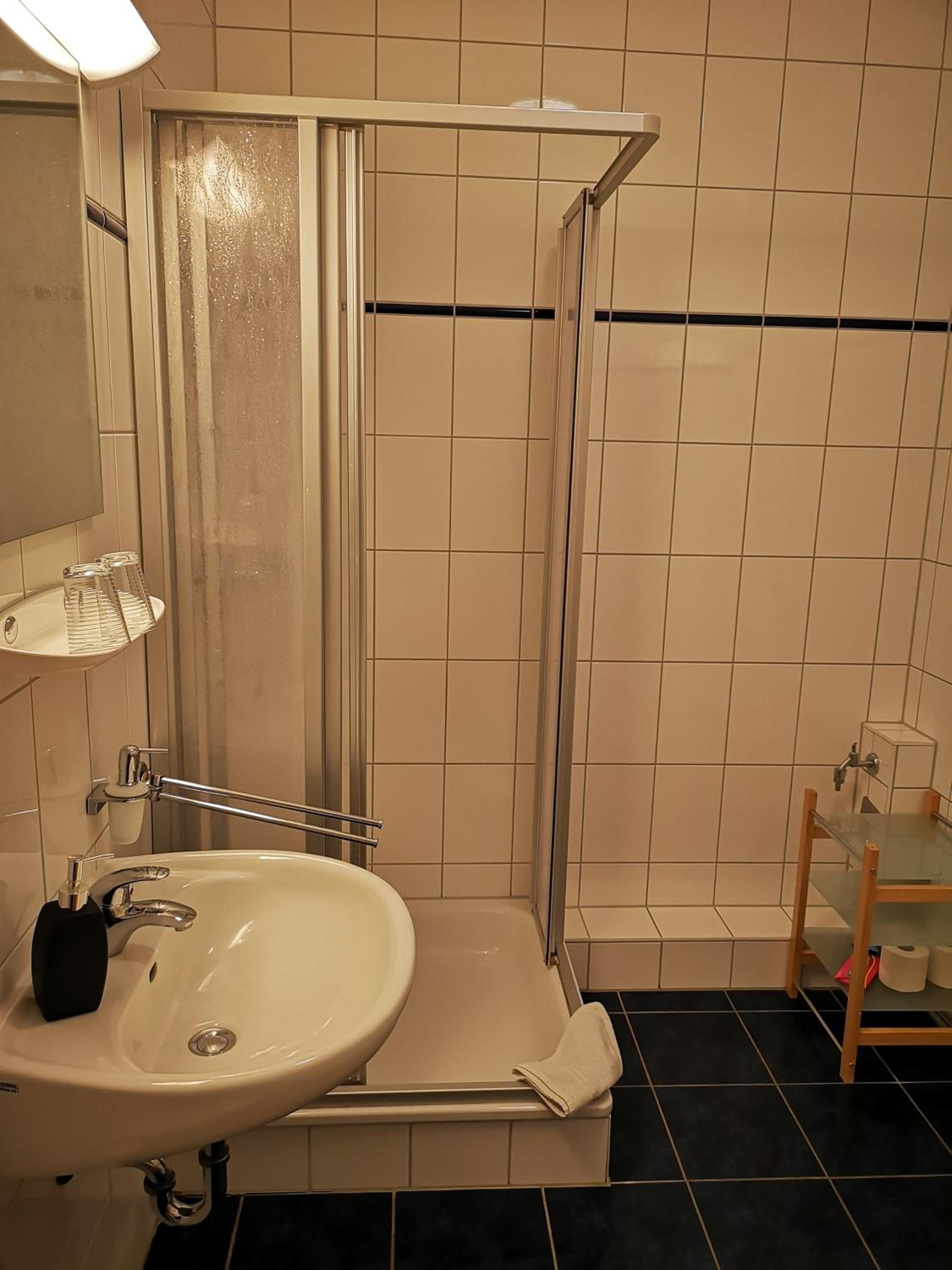 One-Bedroom Apartment - Photo 11
