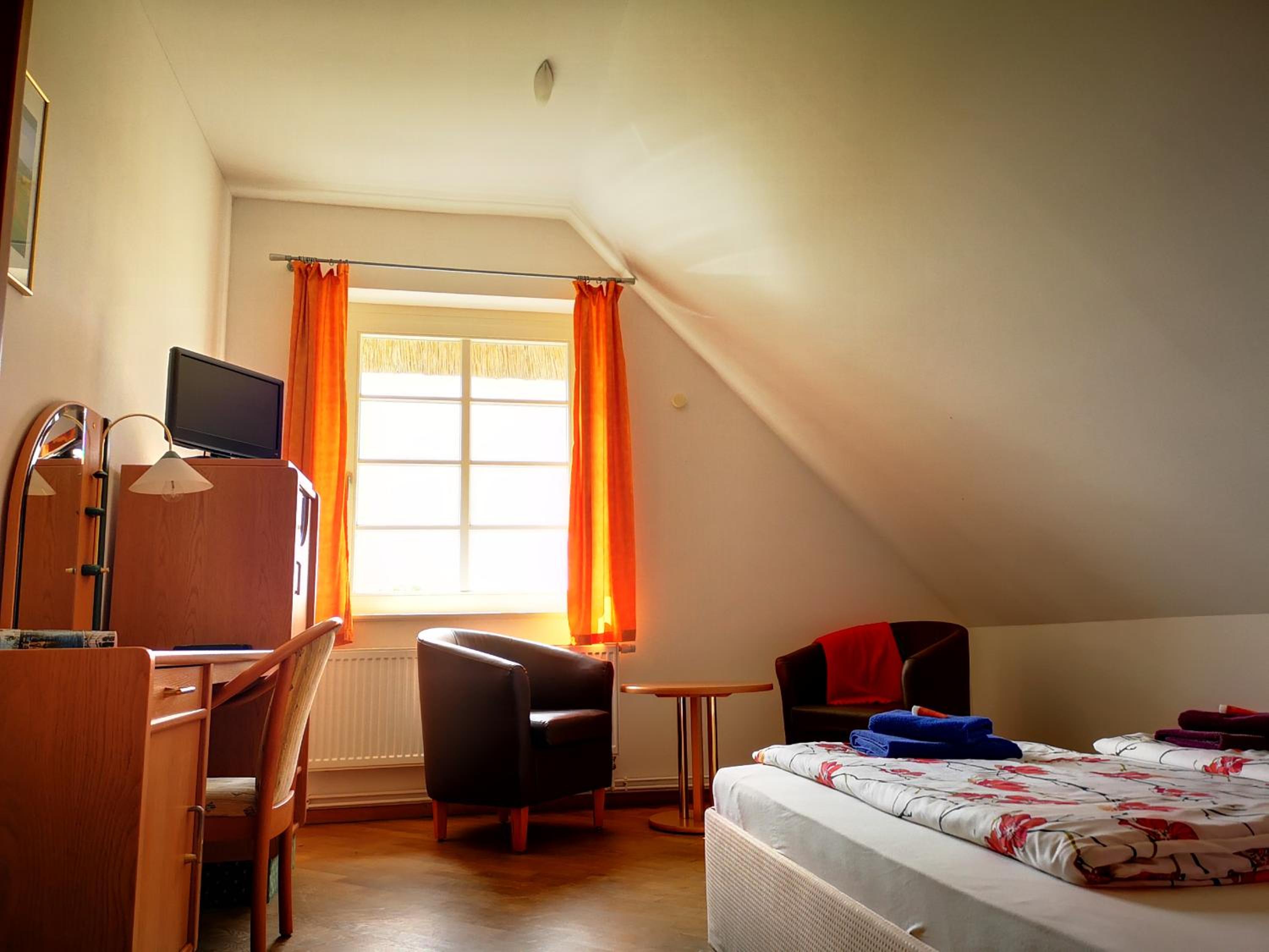 Small Double Room - Photo 2