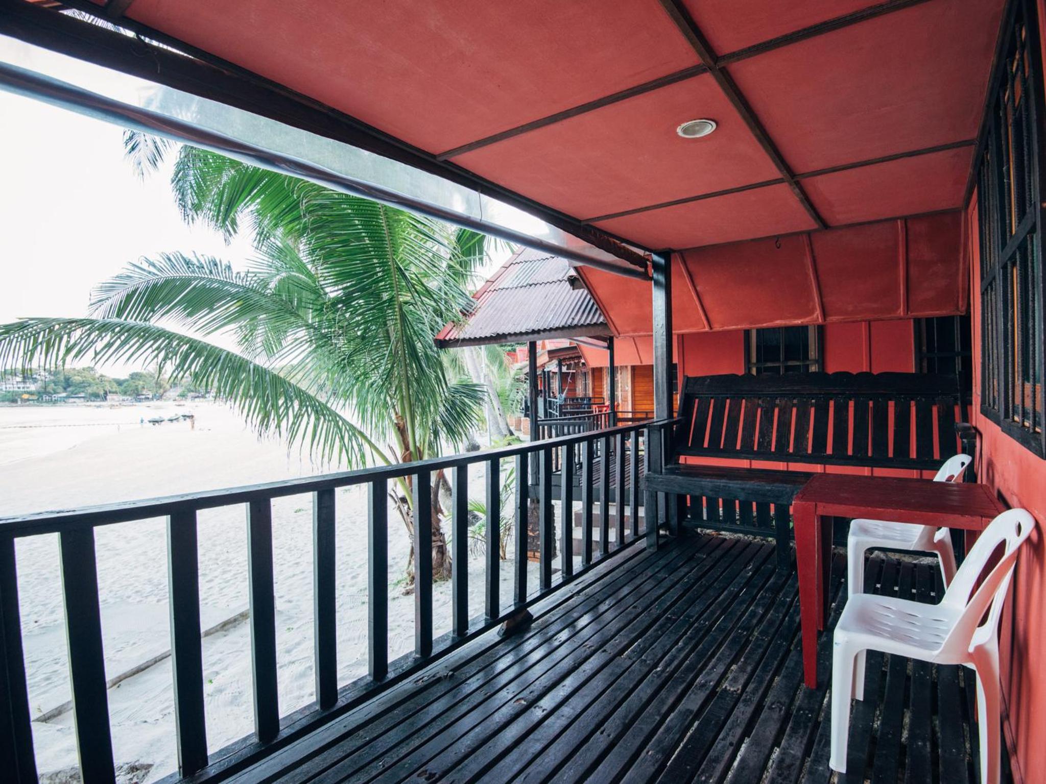 Bungalow - Beach Front photo 3