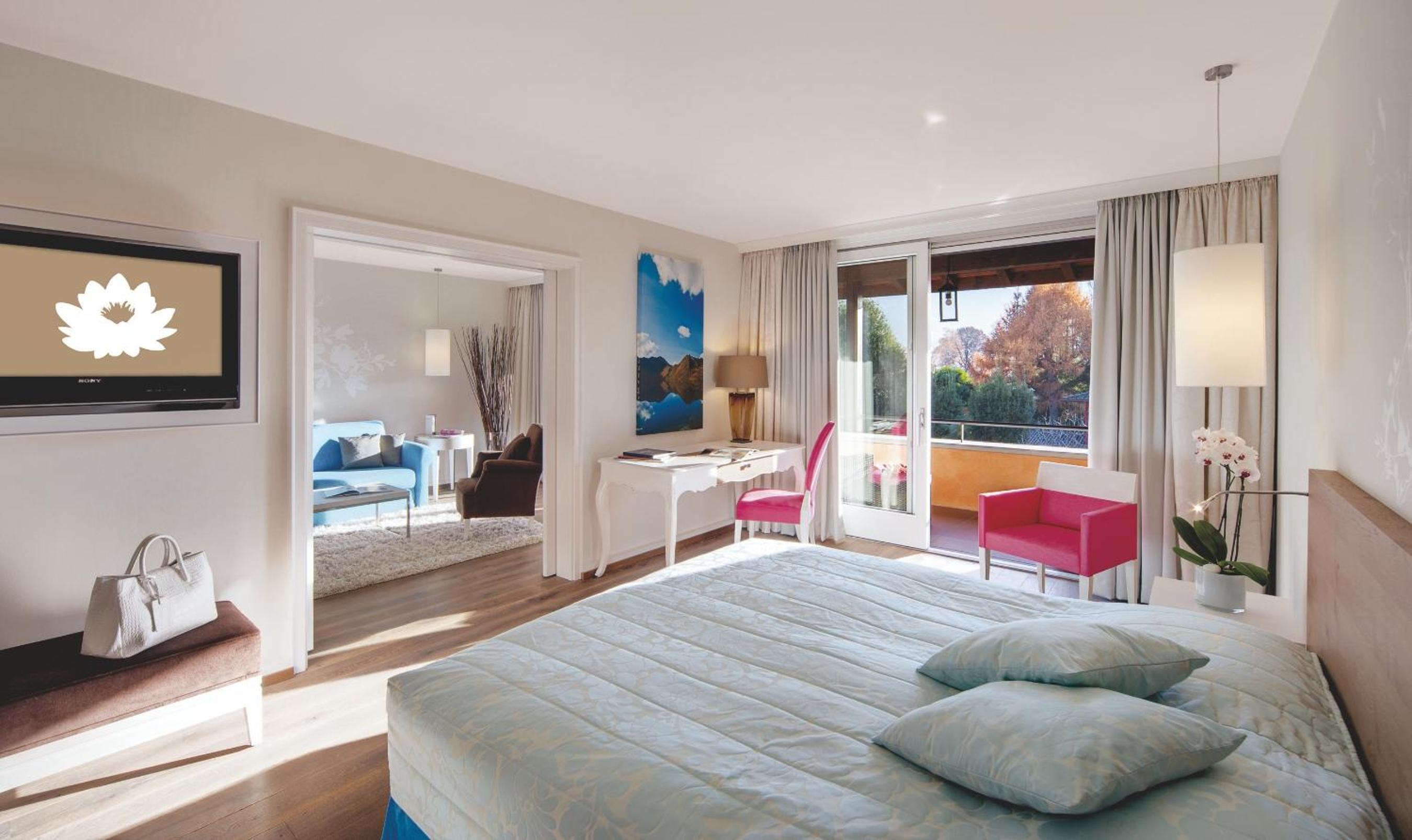 Suite South - Photo 4