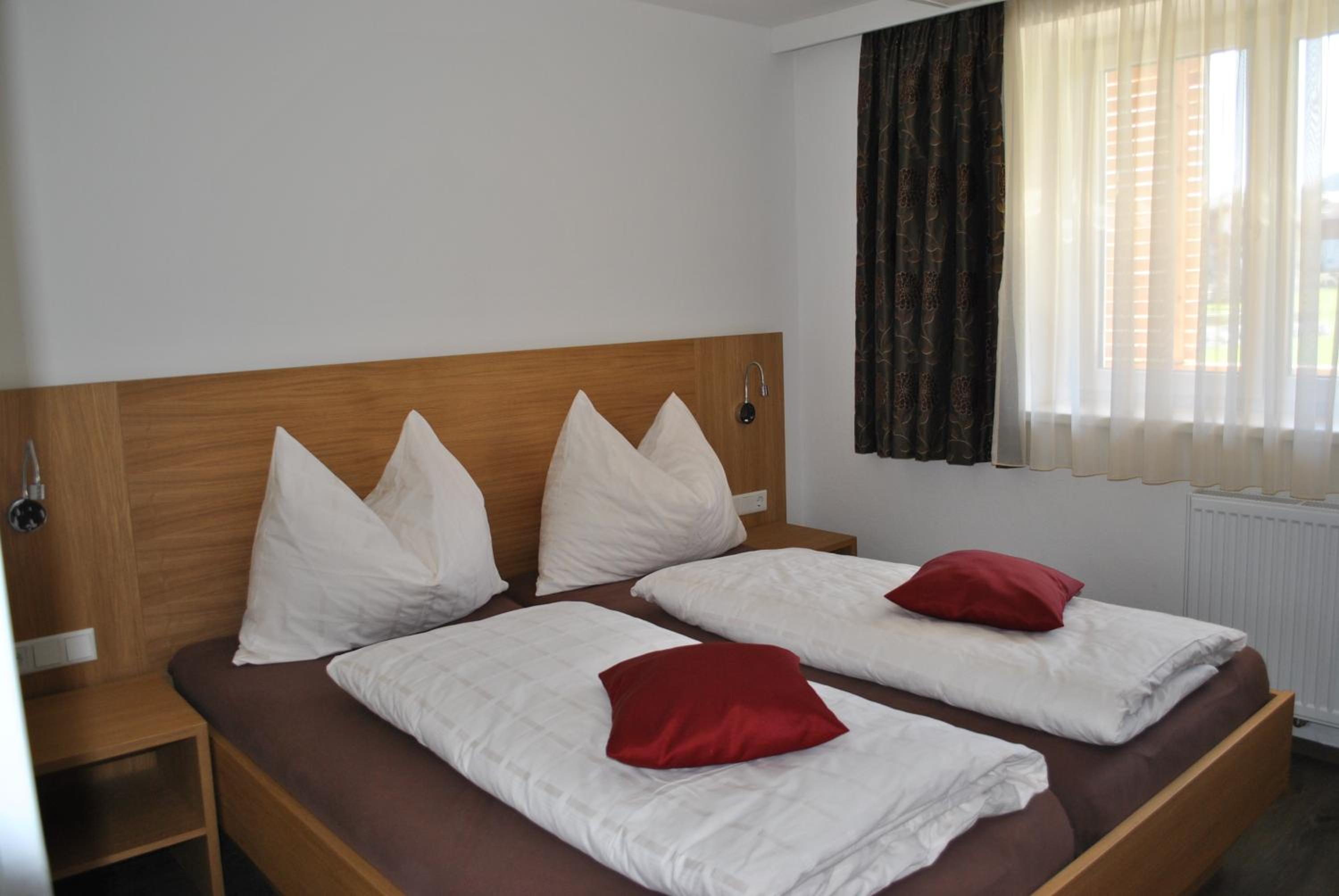 Double Room - Photo 3