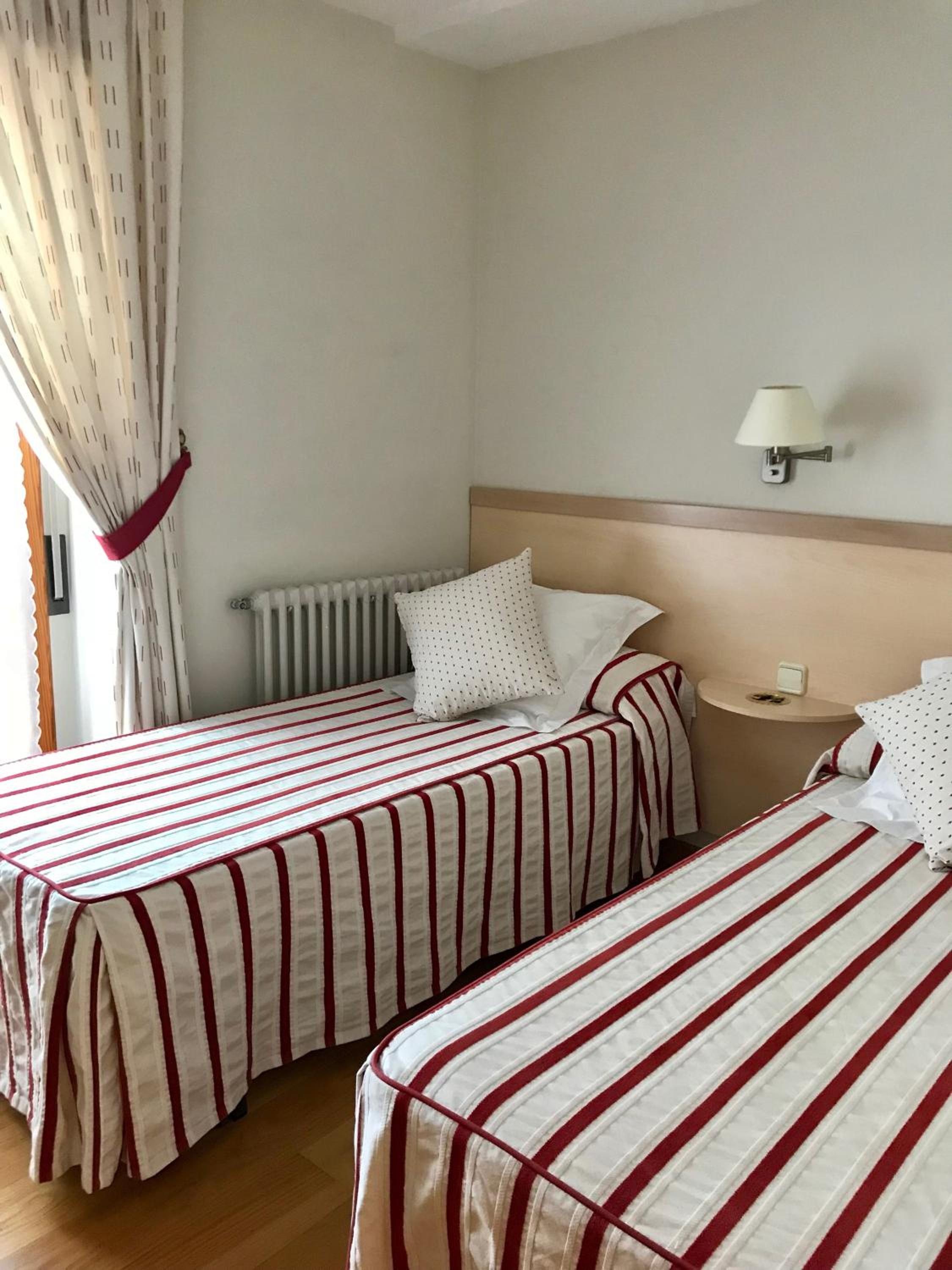 Suite Junior (2 adultos + 2 niños)