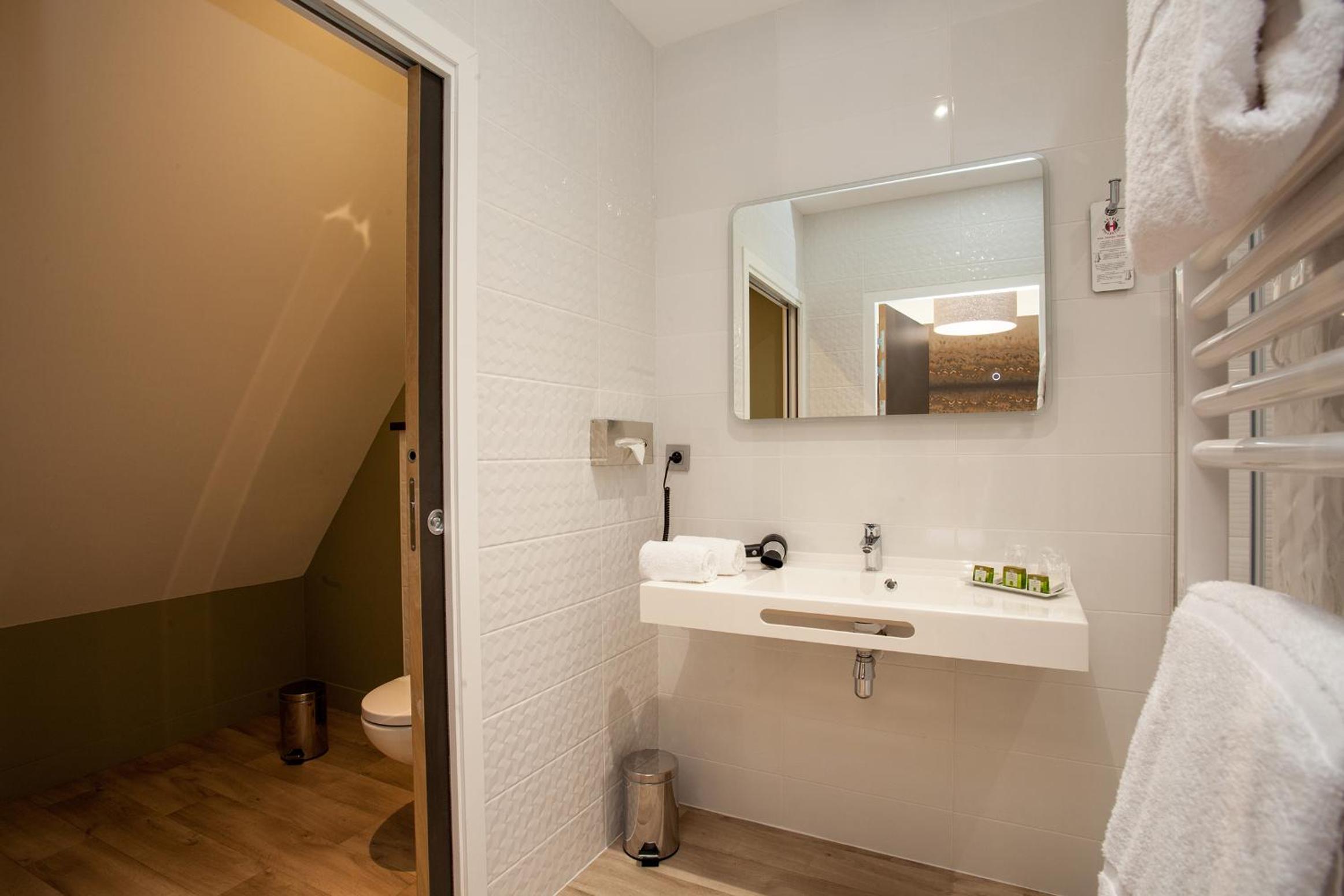 Contemporary Comfort Double Room - Photo 2