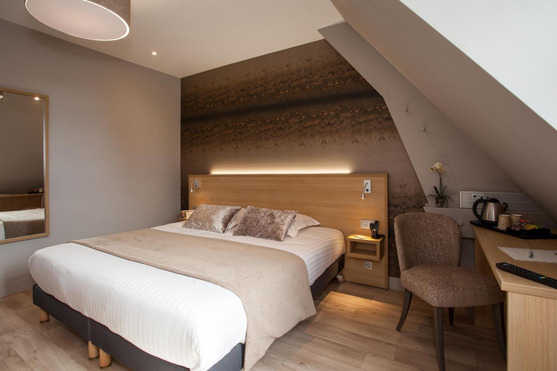 Contemporary Comfort Double Room - Photo 4