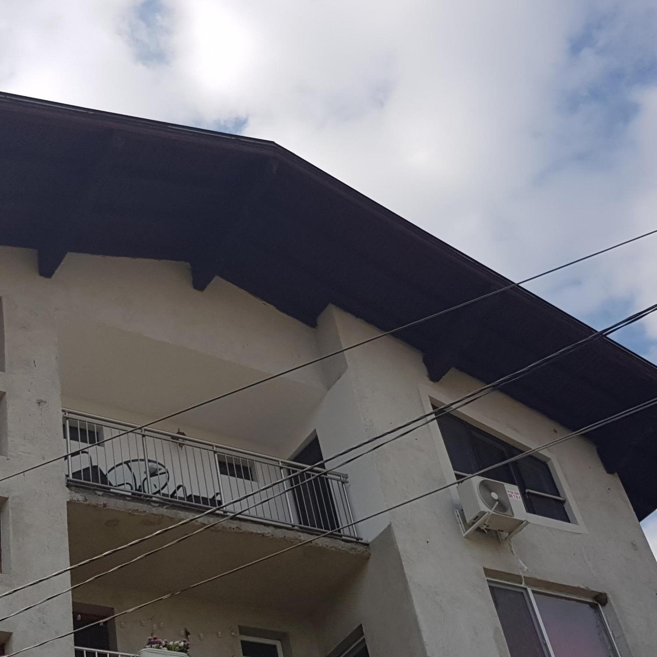 Apartment with Mountain View - Photo 1