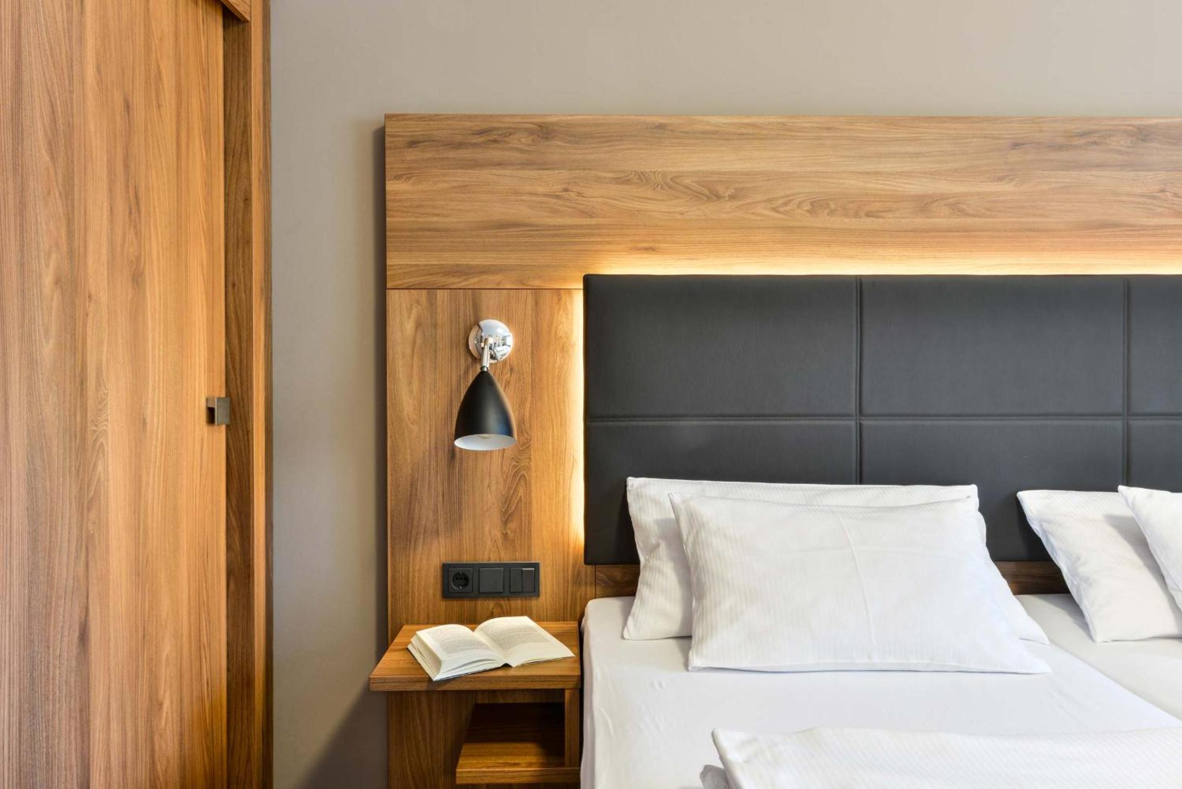 Suite - Photo 2