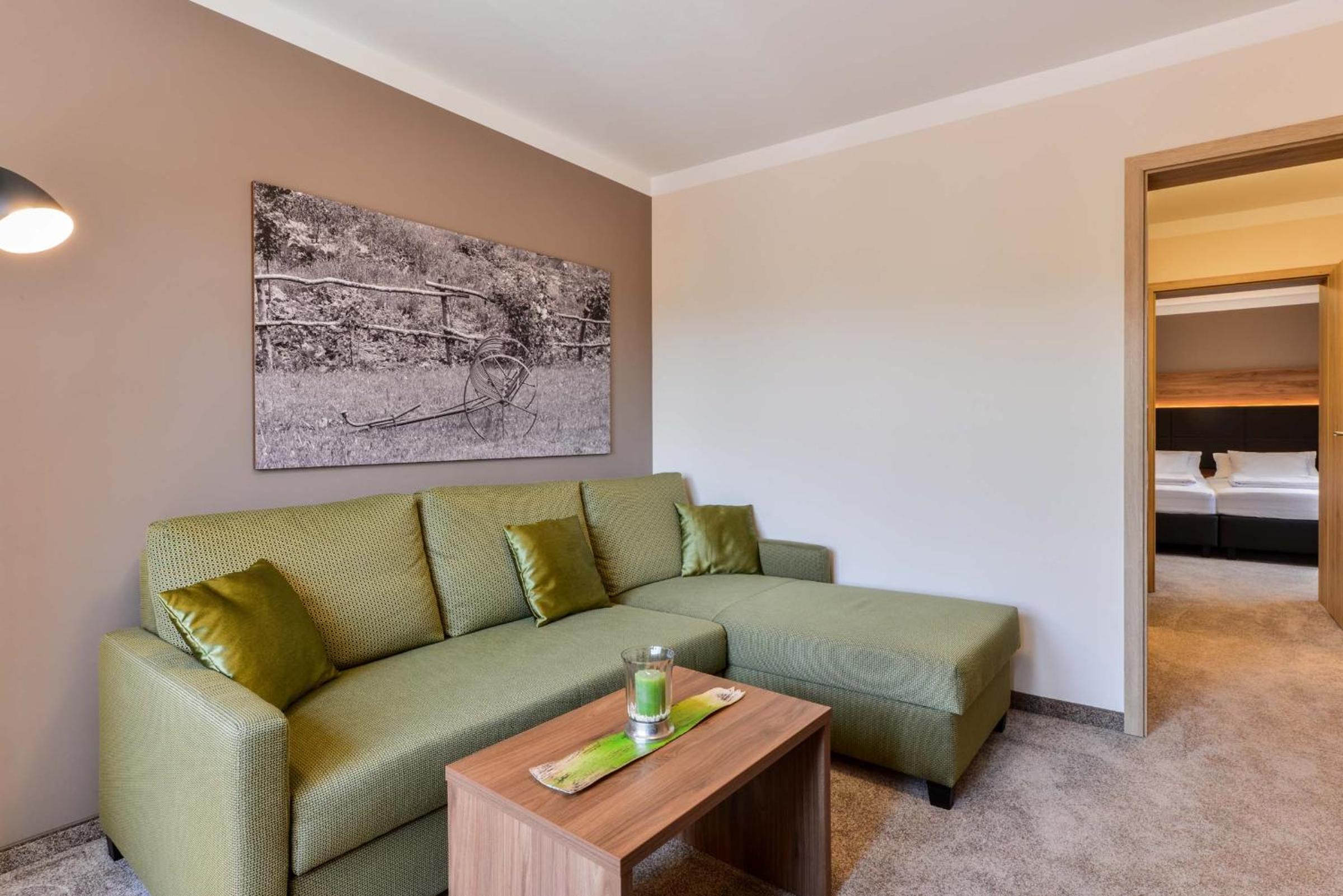 Suite - Photo 6