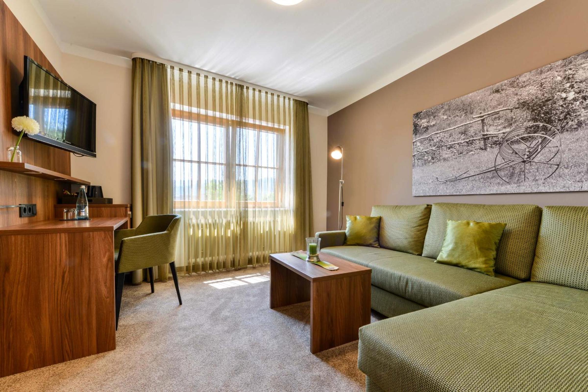Suite - Photo 5