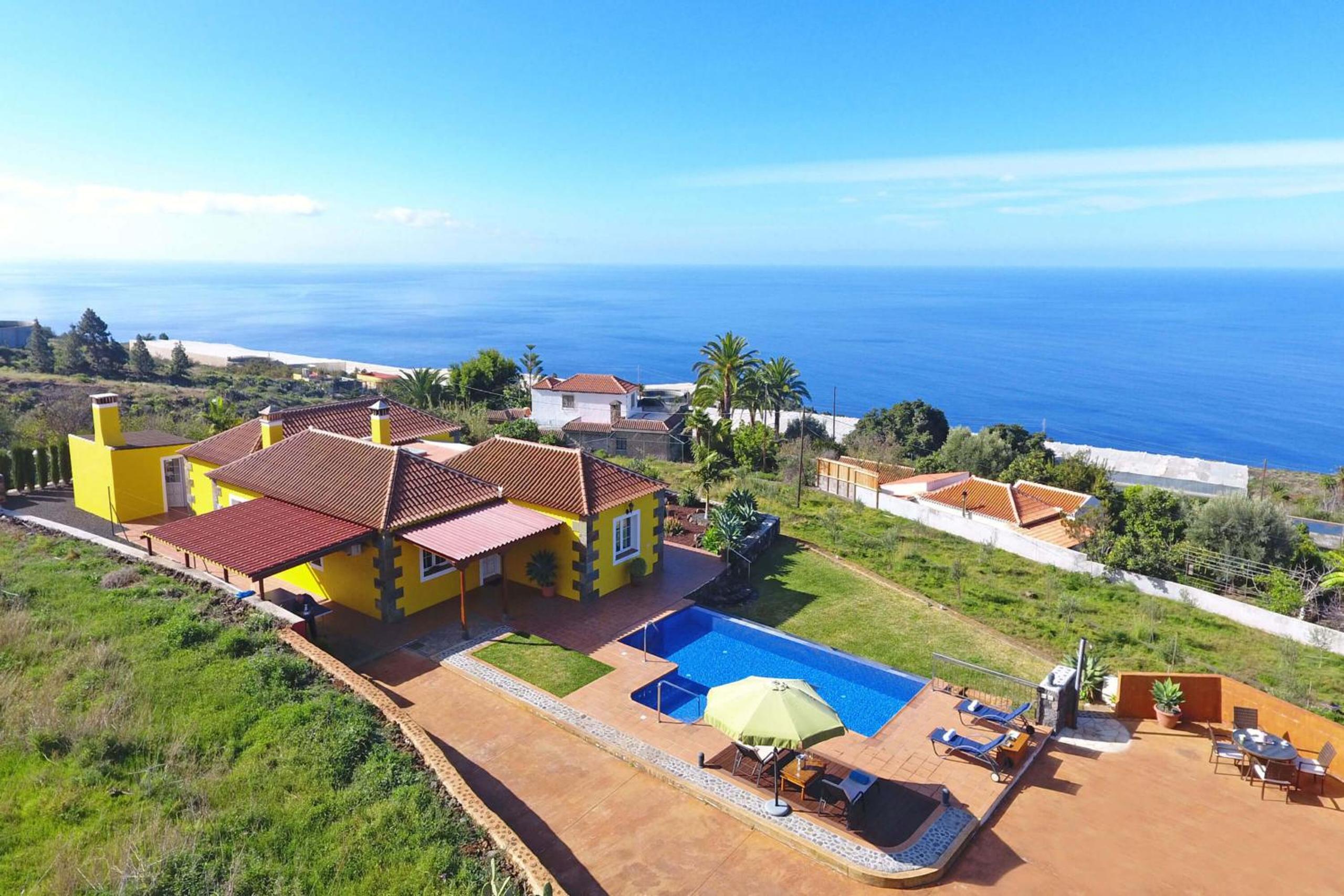 Villa with Private Pool photo 2
