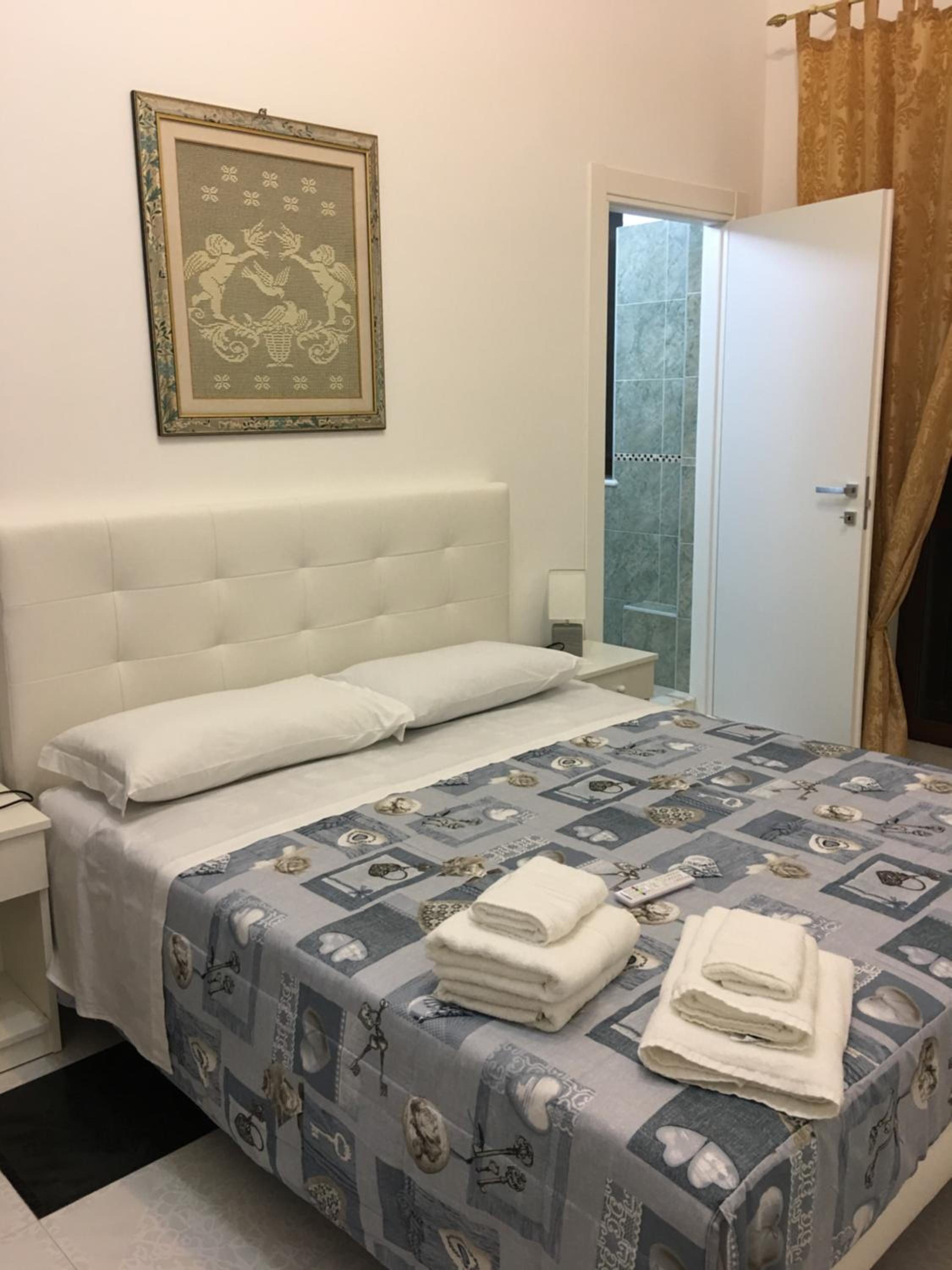 Quadruple Room with Private Internal Bathroom - Photo 2