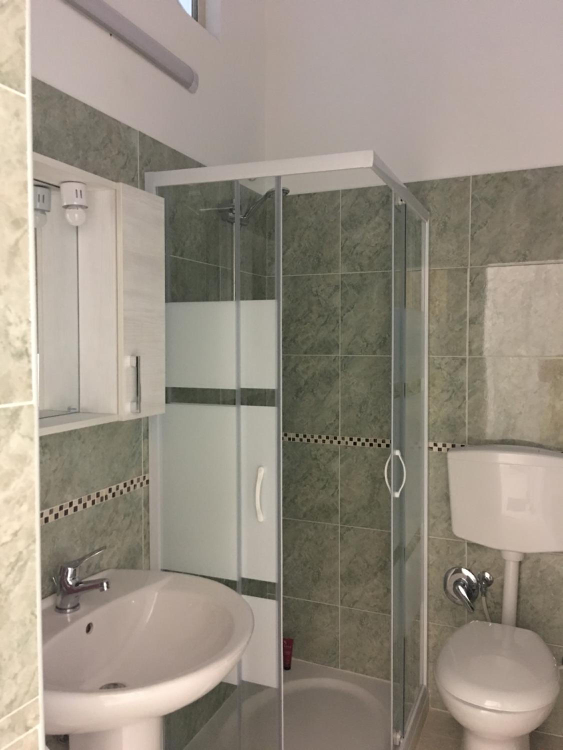 Quadruple Room with Private Internal Bathroom - Photo 4