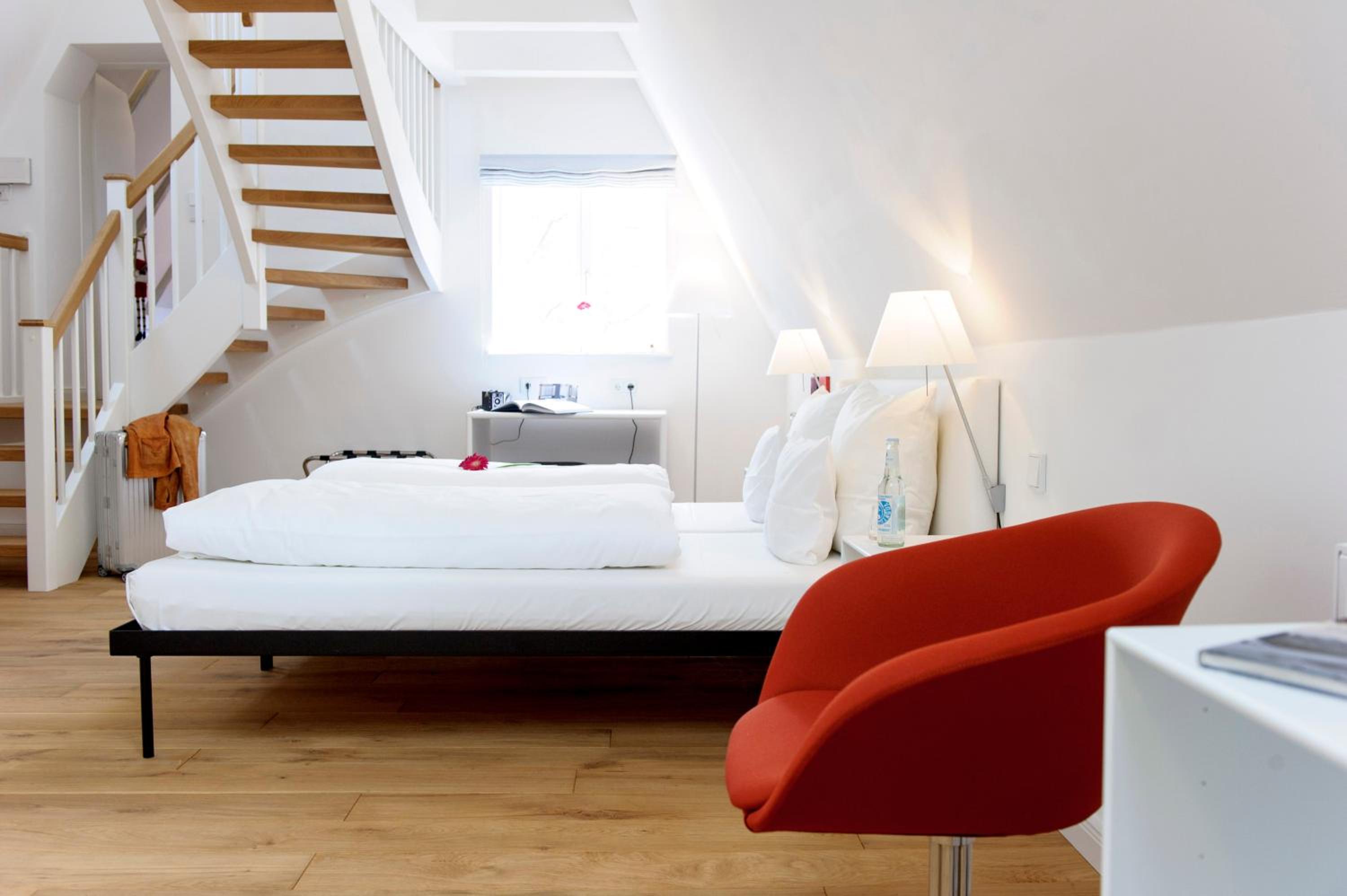 Deluxe Family Room - Photo 9