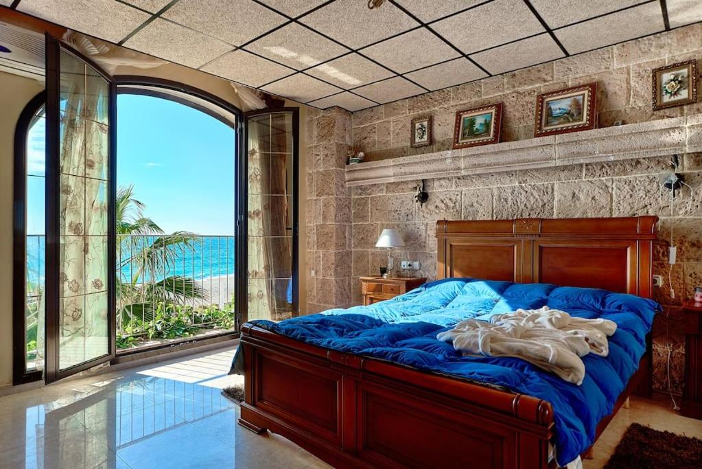 Villa con Vista al Mar
