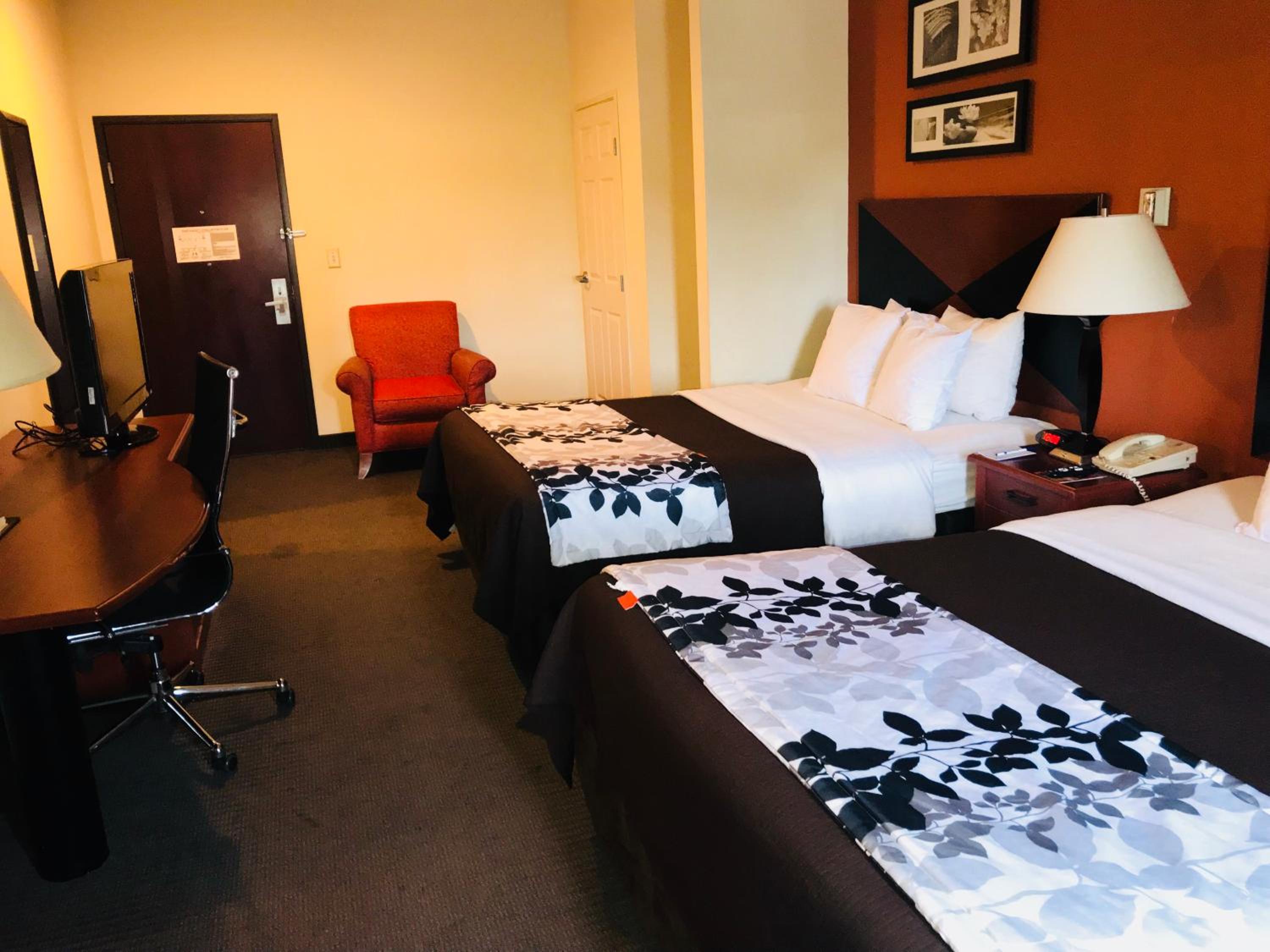 Double Room with Two Double Beds - Non-Smoking photo 1