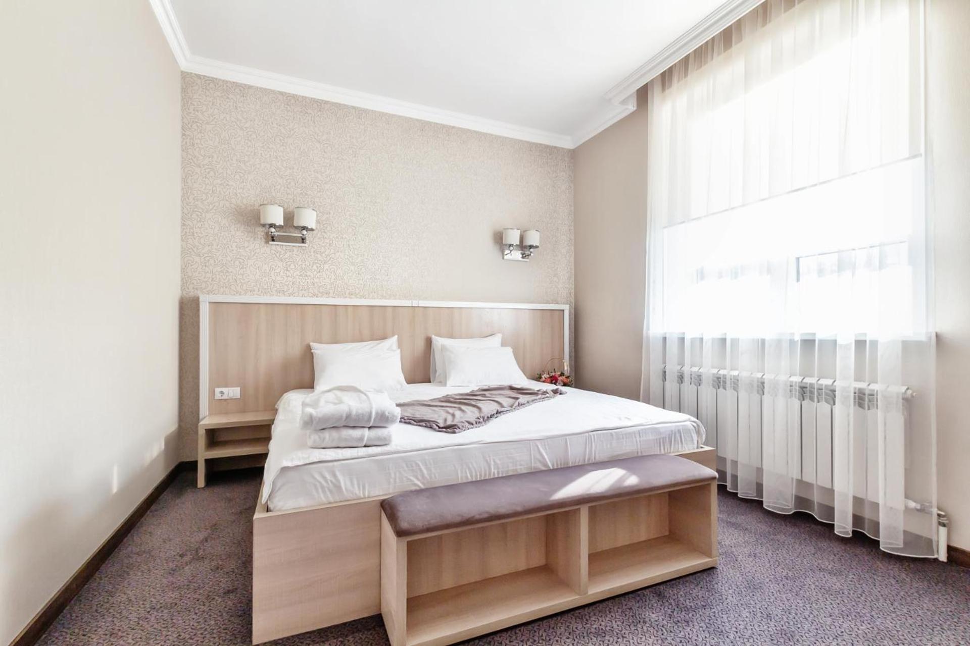 Double Room - Photo 9