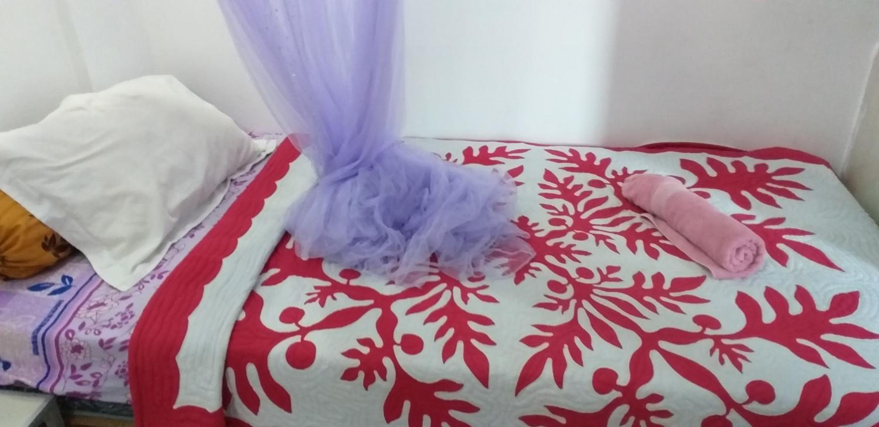 Single Bed in Male Dormitory Room photo 3