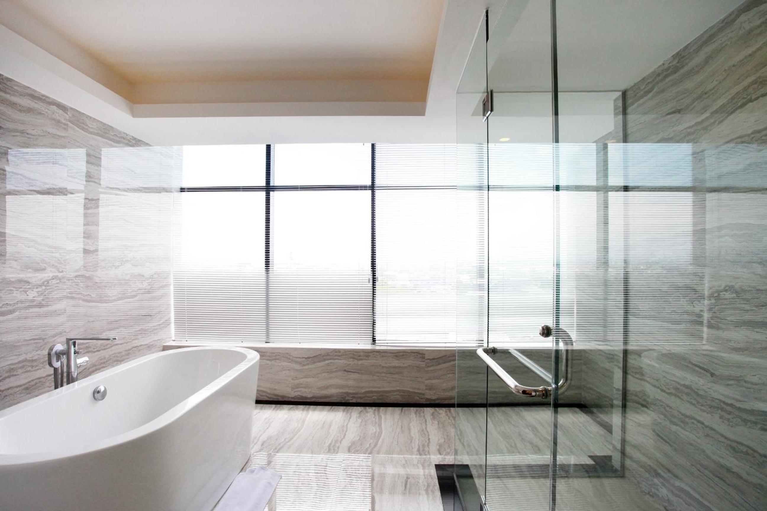 Presidential Suite photo 3