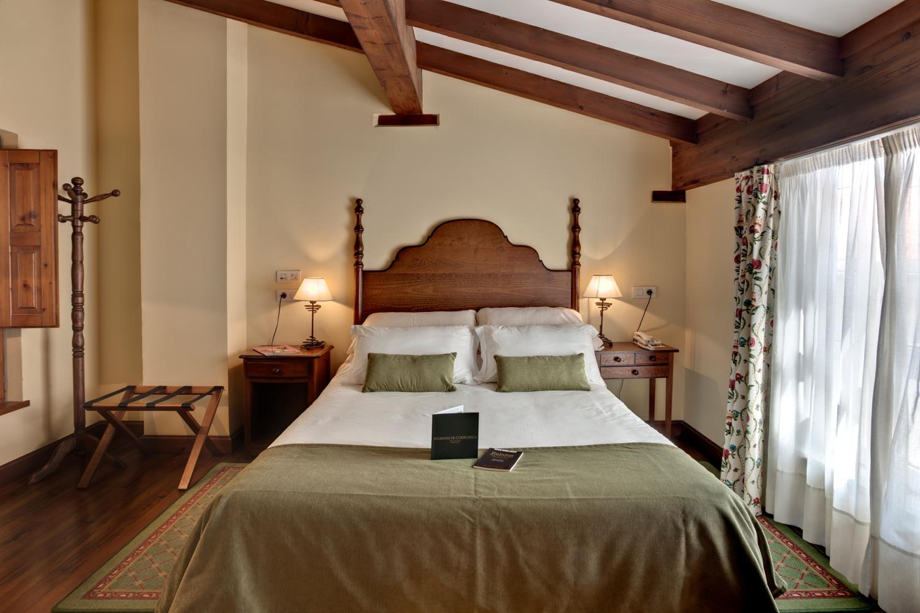 Double or Twin Room - Photo 12
