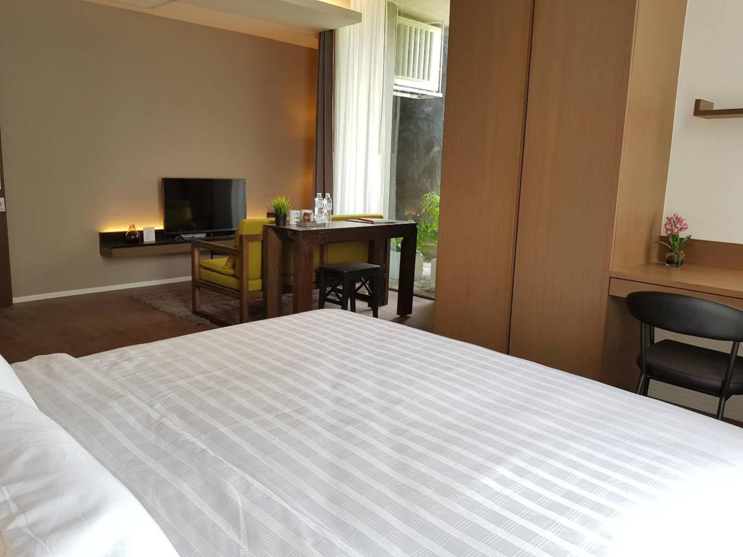 Executive Suite photo 2