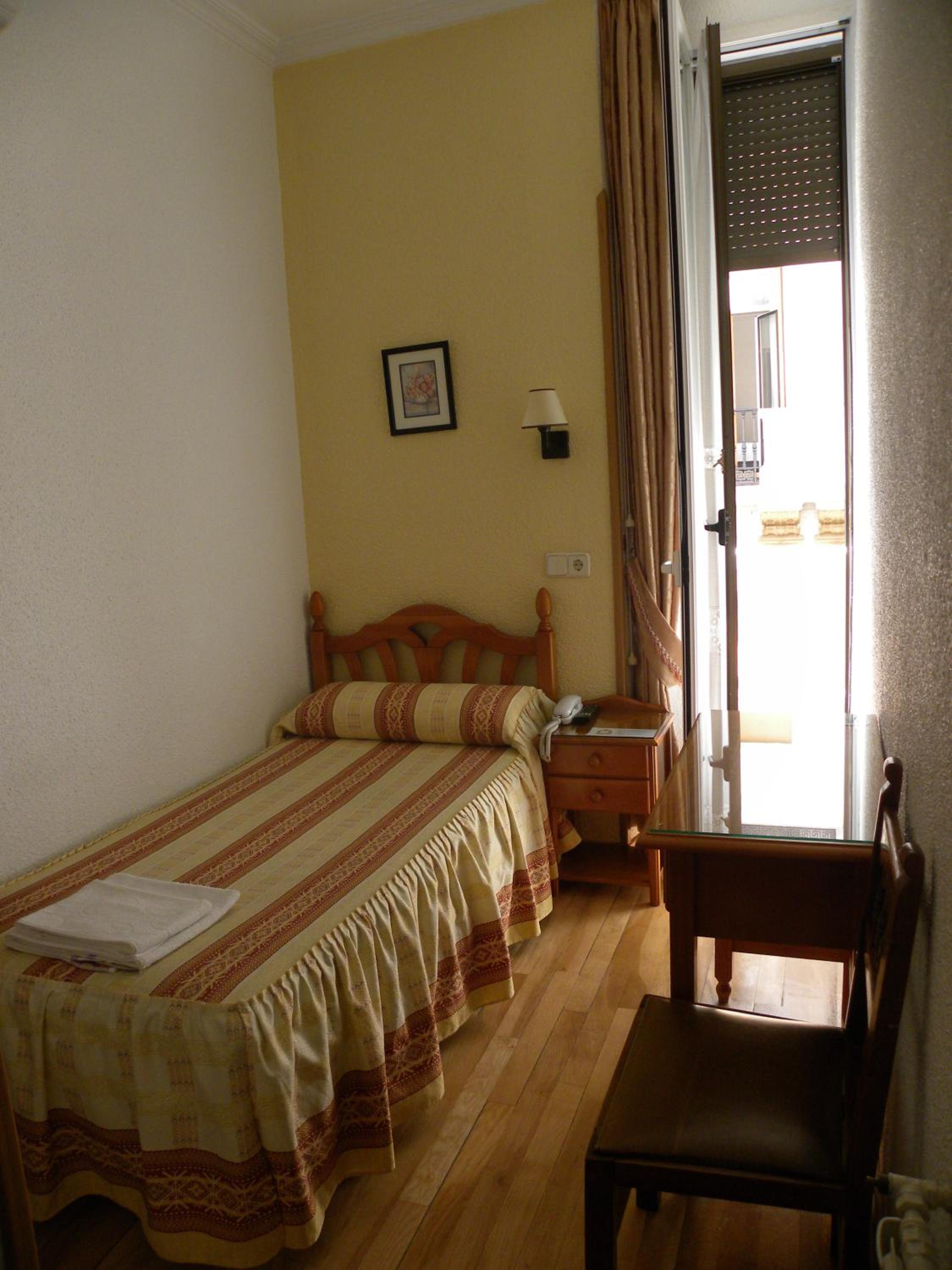 Single Room photo 3