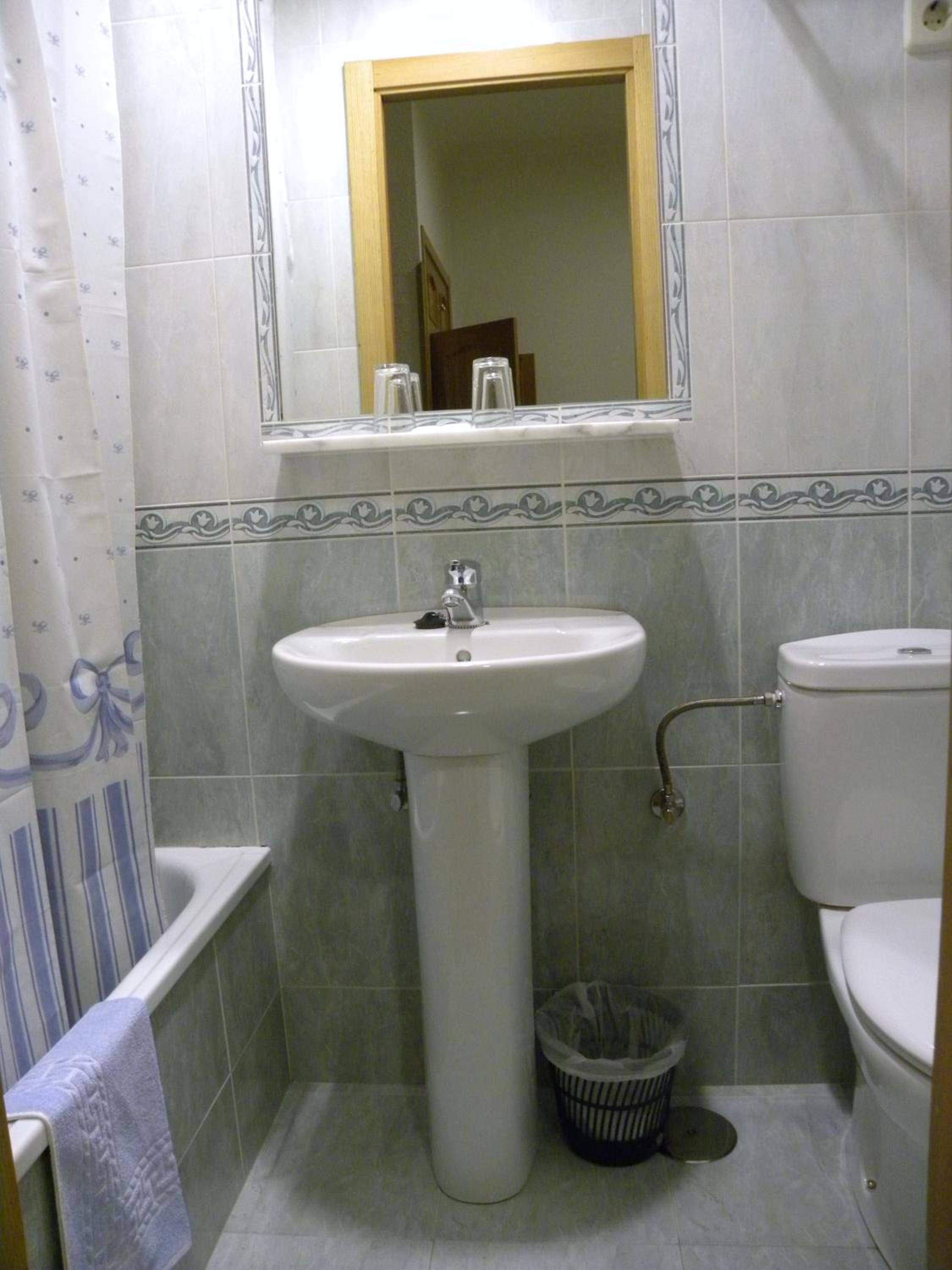 Single Room photo 2