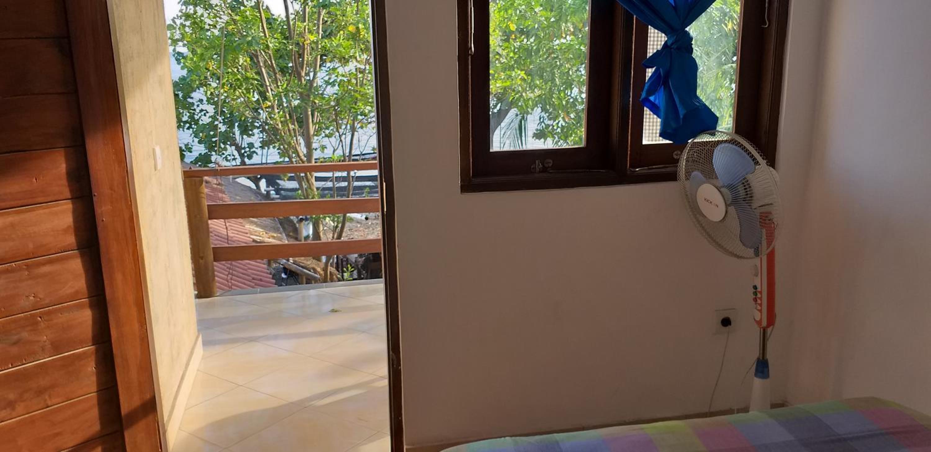 Deluxe Twin Room with Sea View photo 2